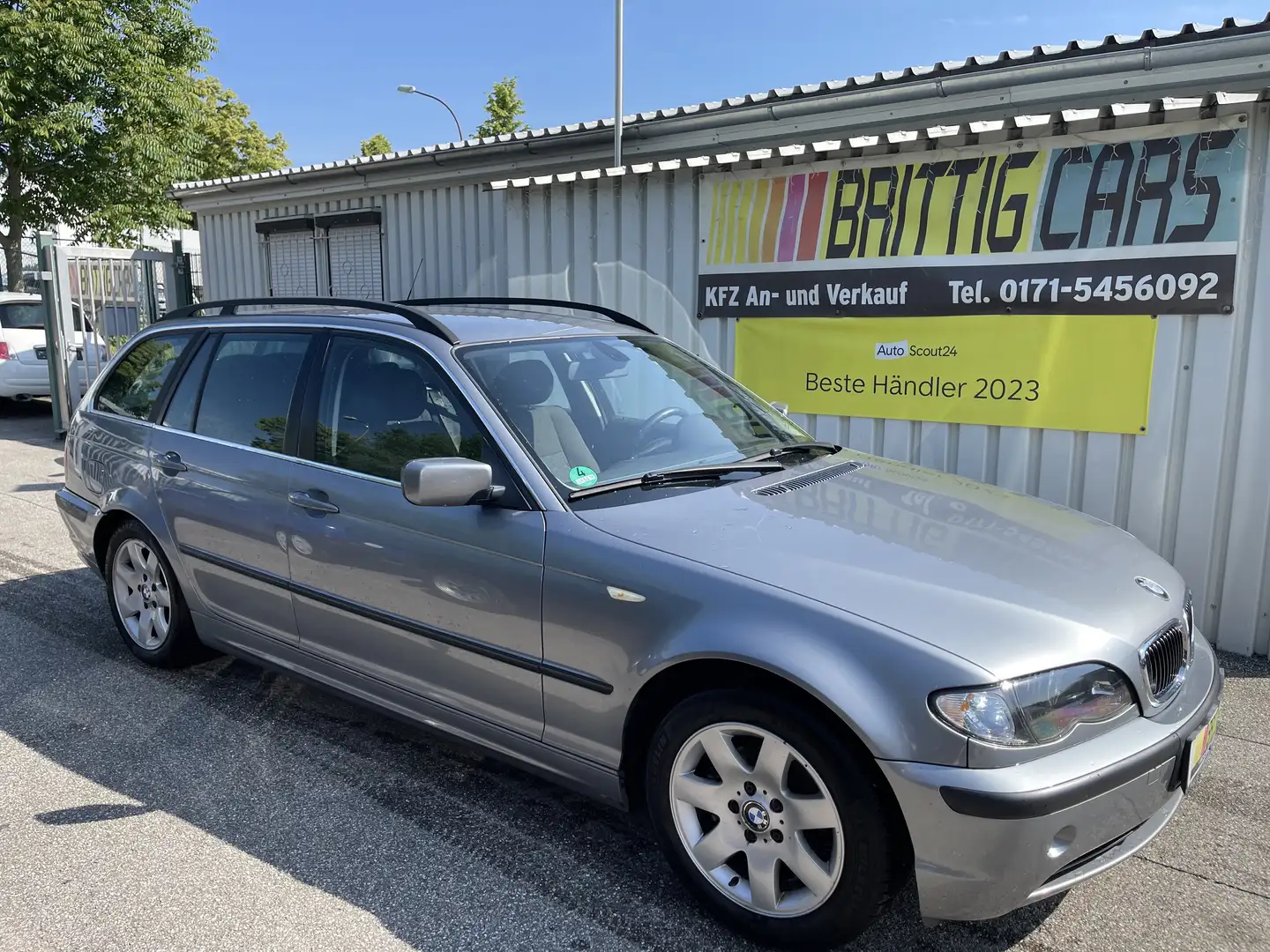 BMW 318 318d Touring Edition Lifestyle*1.Hand* Grau - 1