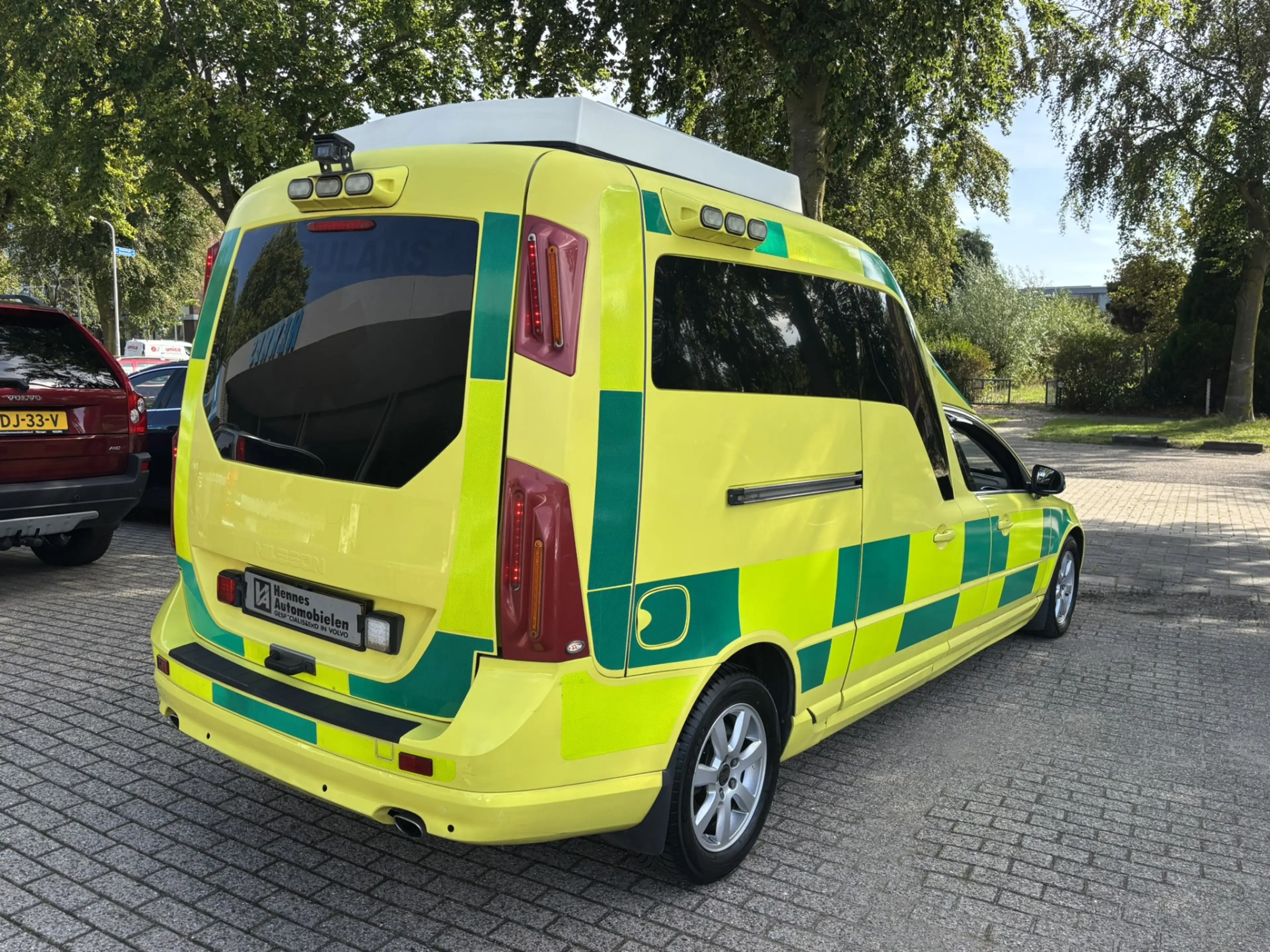 Volvo V70 D5 AWD Nilsson AMBULANCE / Camper 4 zitplaatsen — photo 6