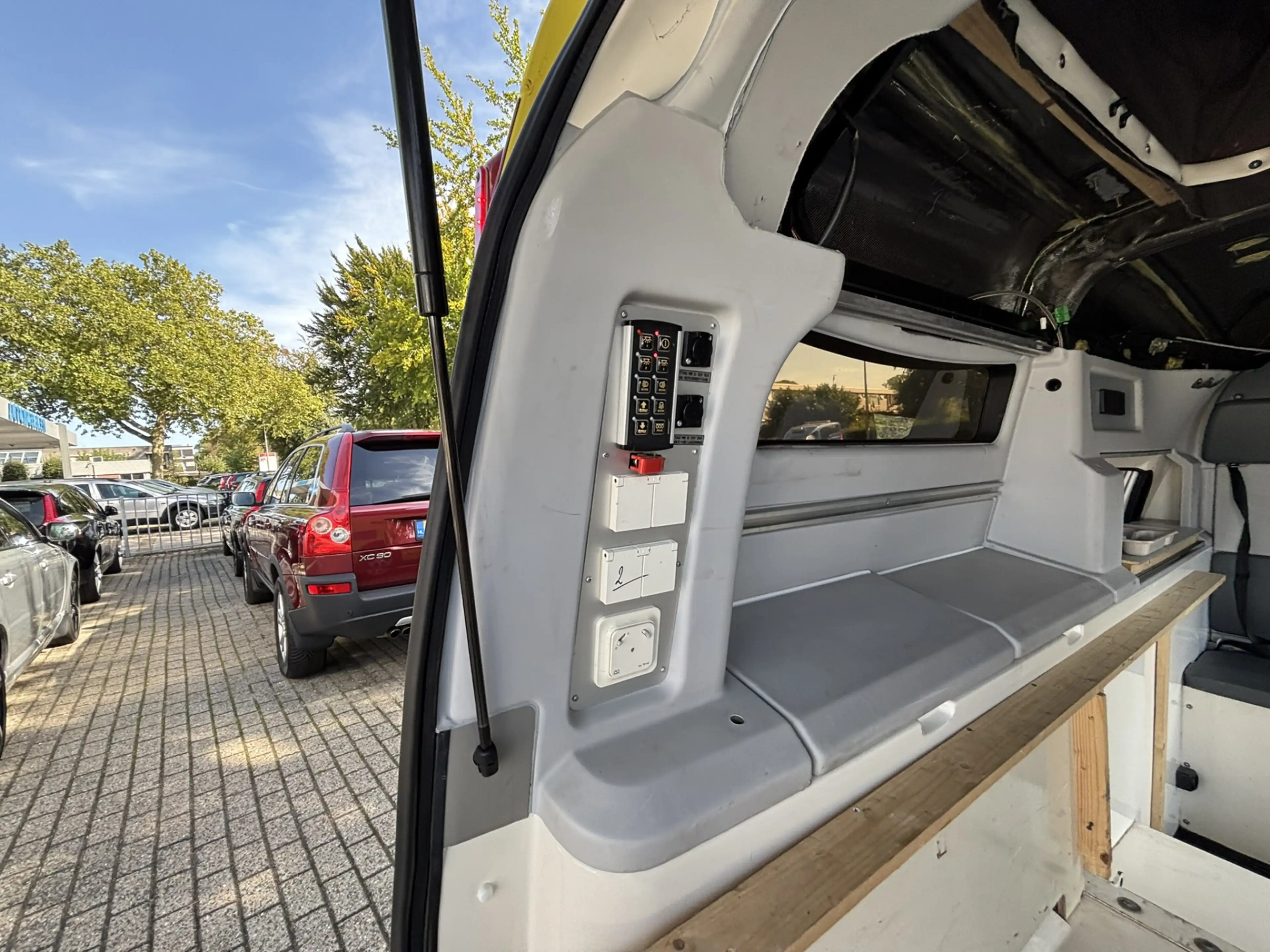 Volvo V70 D5 AWD Nilsson AMBULANCE / Camper 4 zitplaatsen — photo 12