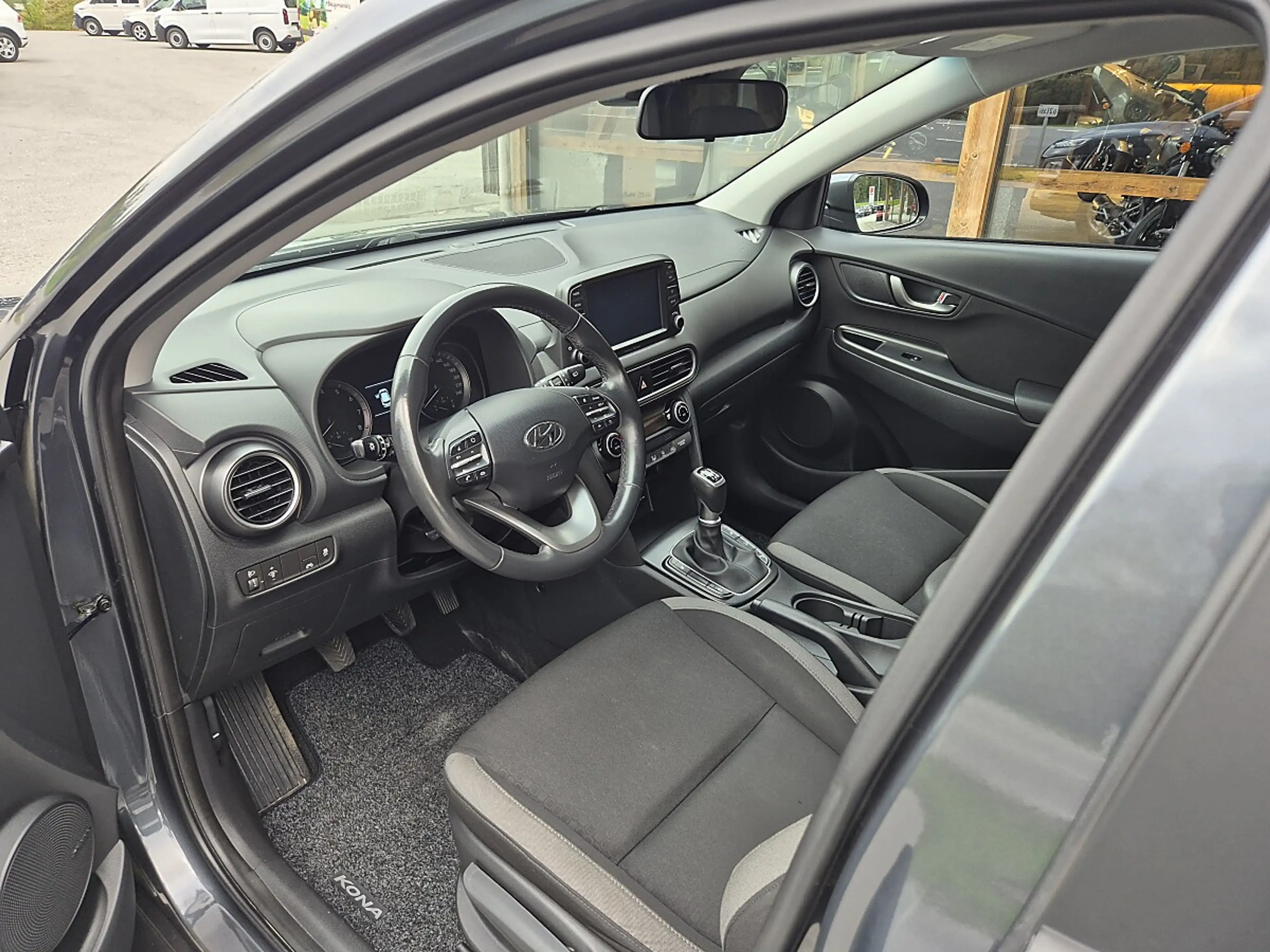 Hyundai KONA Kona 1,0 T-GDi 2WD Level 3 Plus — photo 9