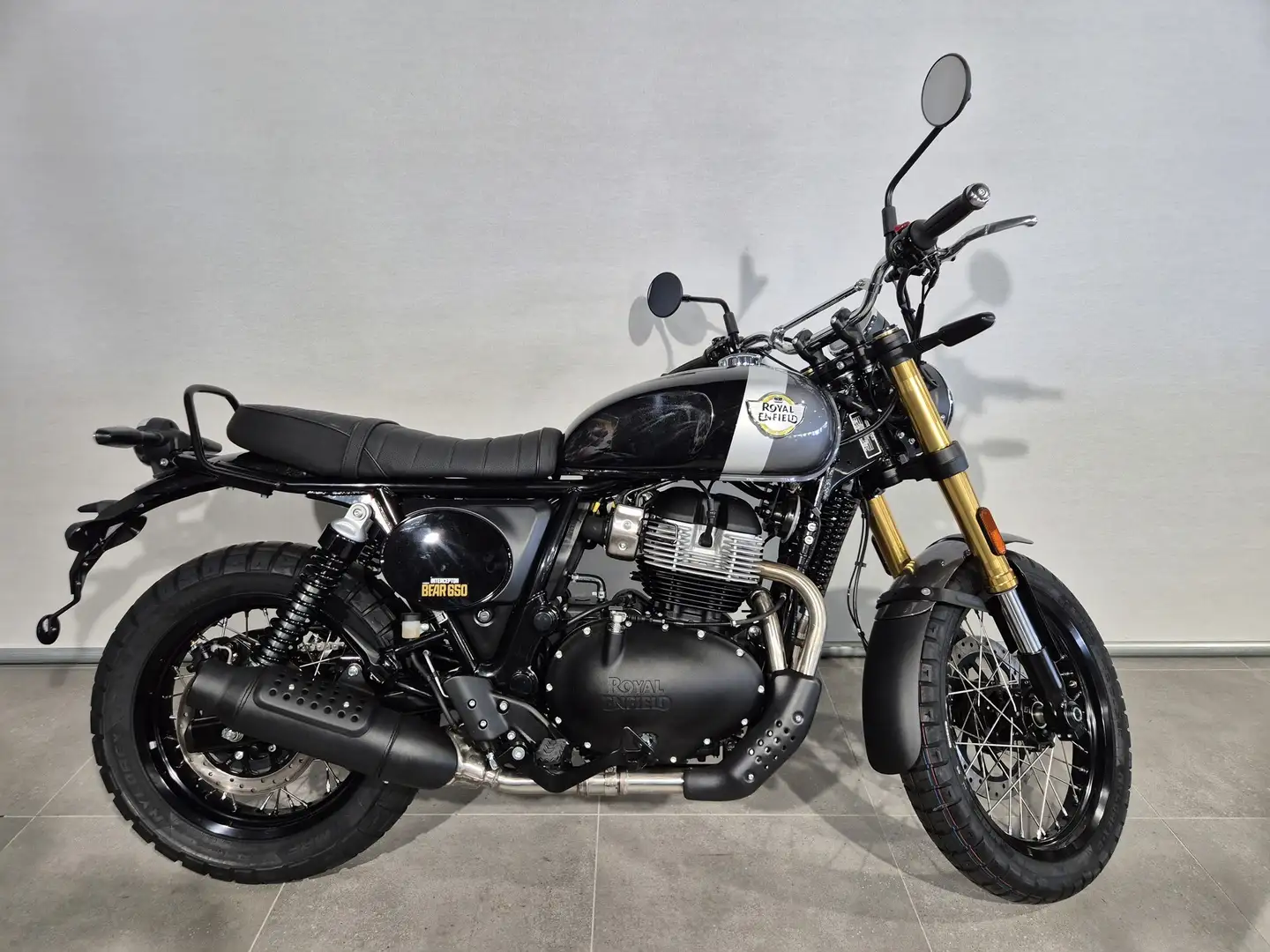 Royal Enfield Bear 650 Gri - 1