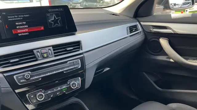 BMW X2 view 18