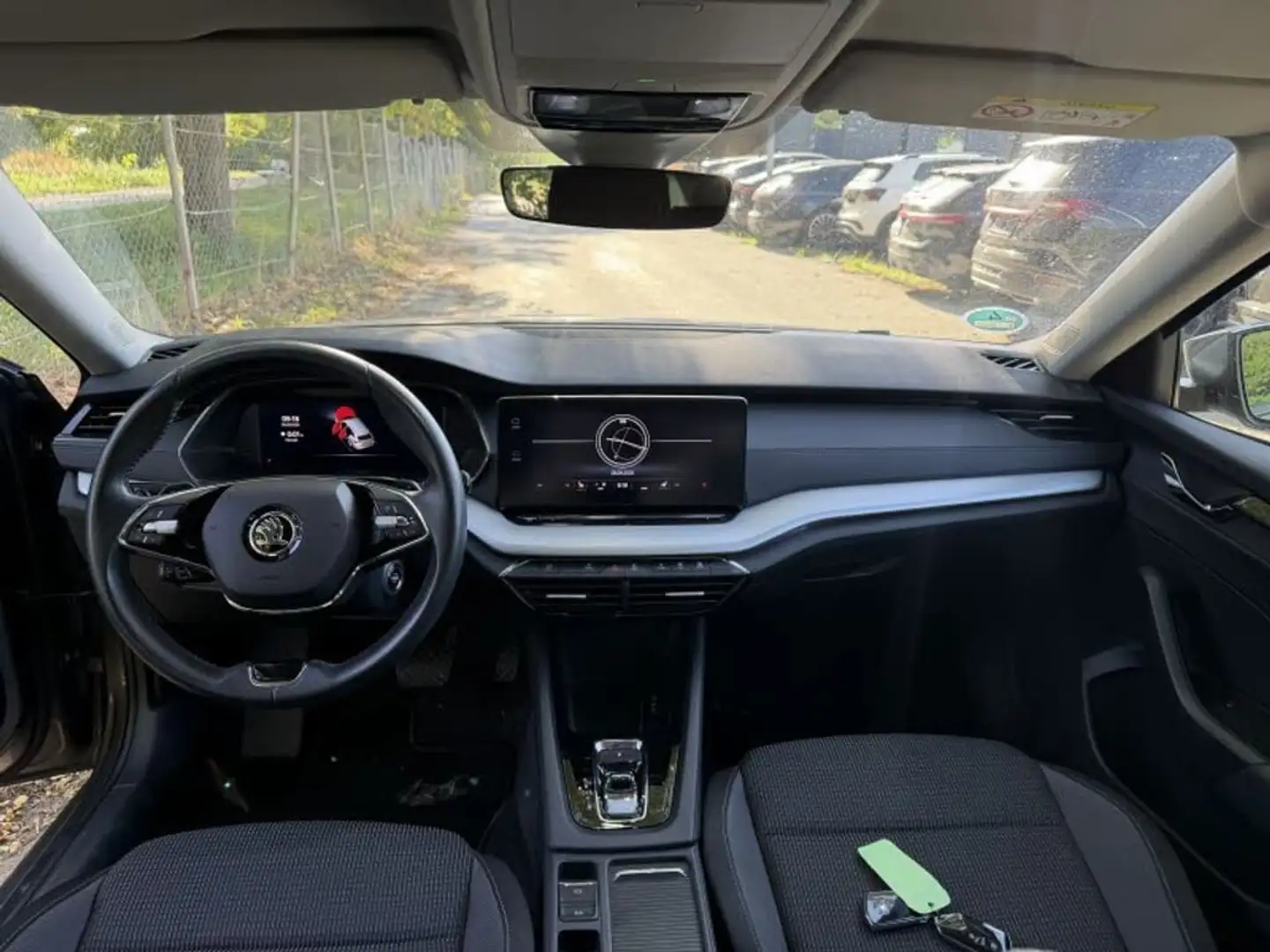 Skoda Octavia Combi TSI e-Tec DSG 1-Hand Mod 24 !! Grau - 2