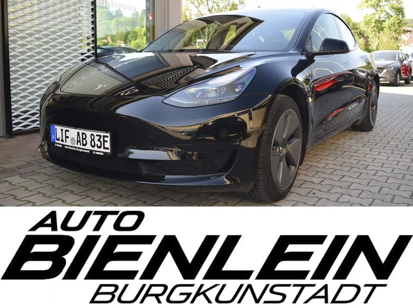 Tesla Model 3 S+ Anhängekupplung Czarny - 1
