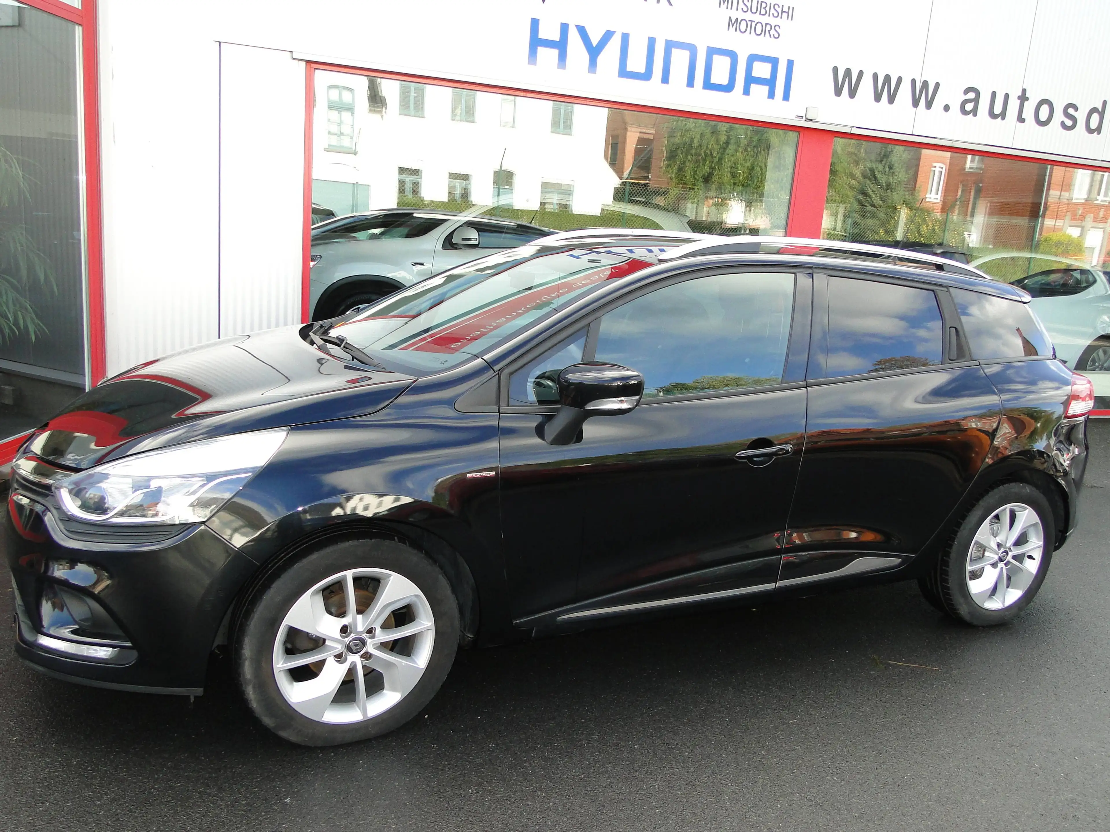 Renault Clio Clio 0.9 TCe Limited — photo 3