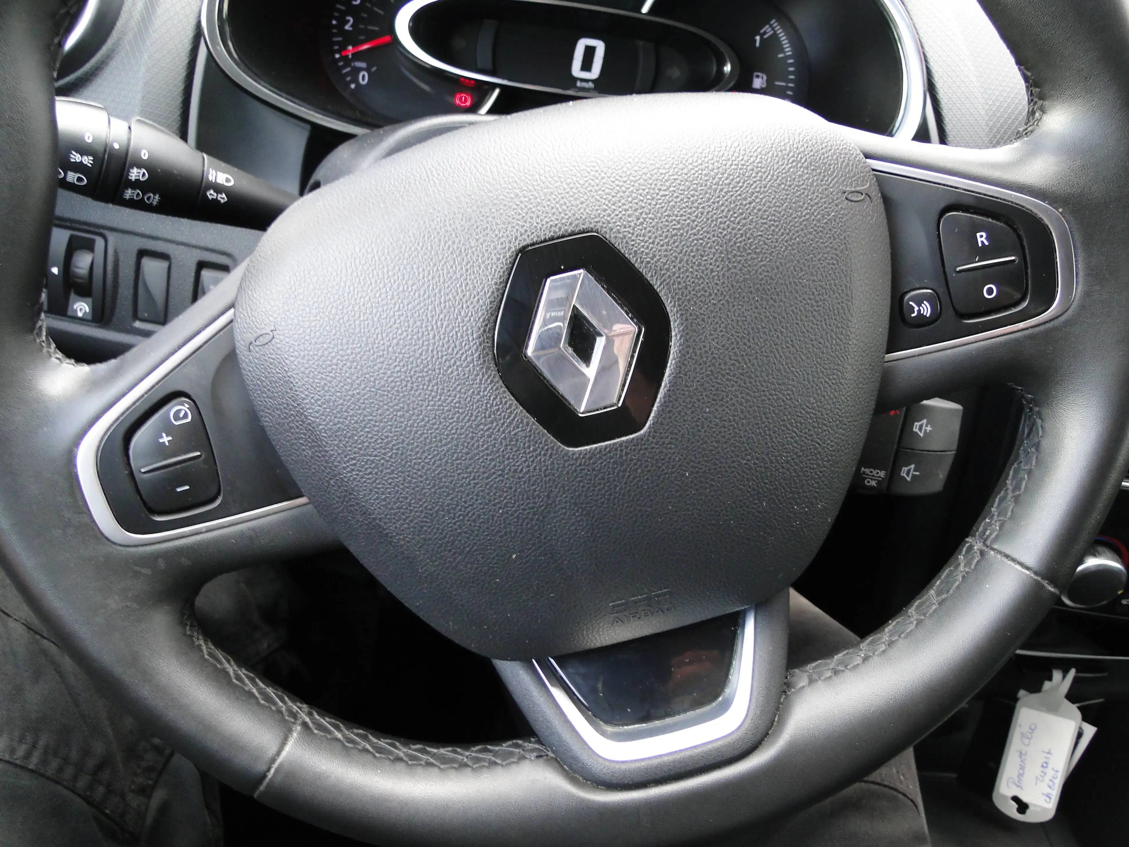 Renault Clio Clio 0.9 TCe Limited — photo 13