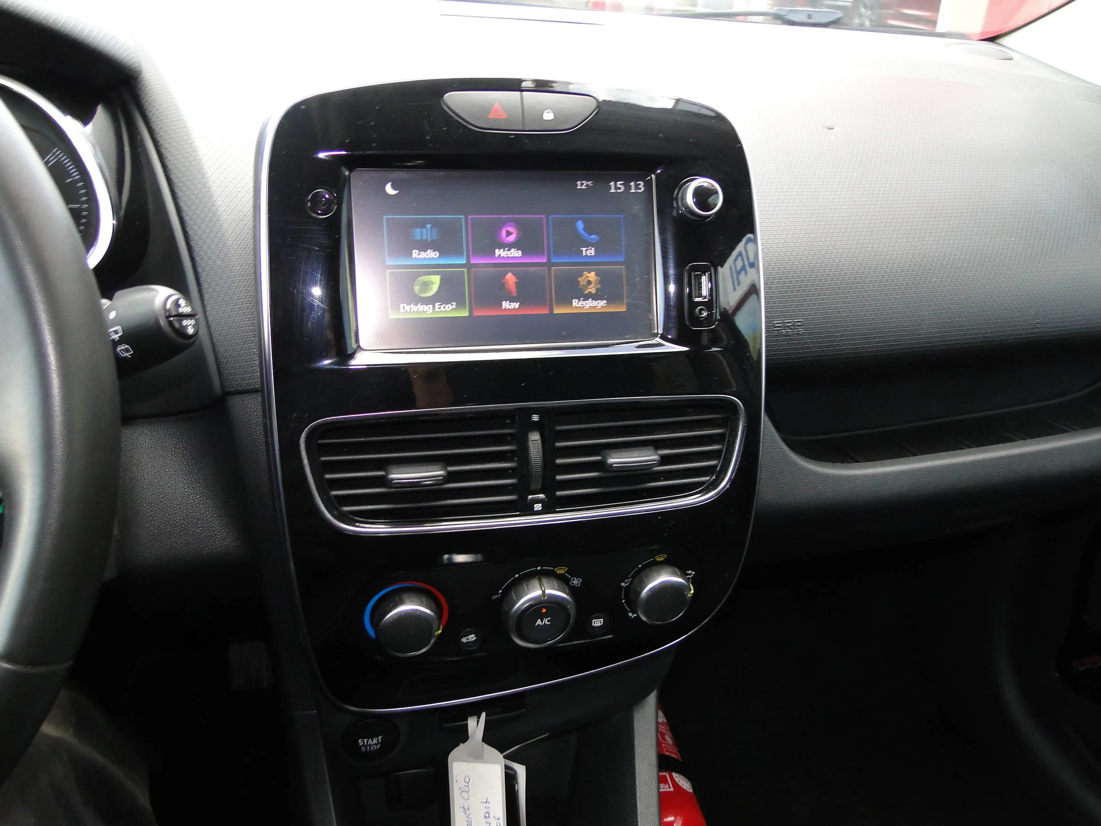 Renault Clio Clio 0.9 TCe Limited — photo 12