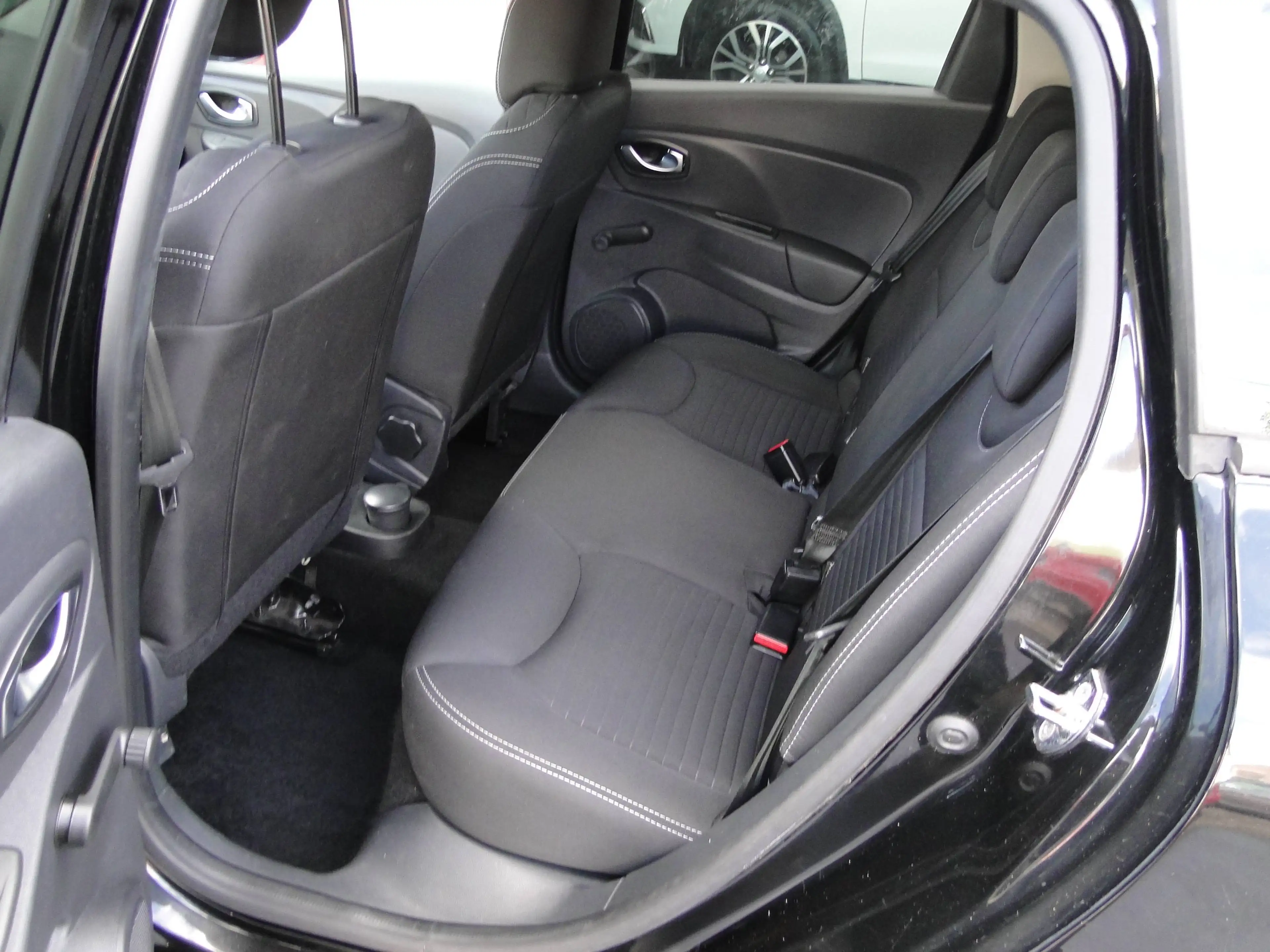 Renault Clio Clio 0.9 TCe Limited — photo 11