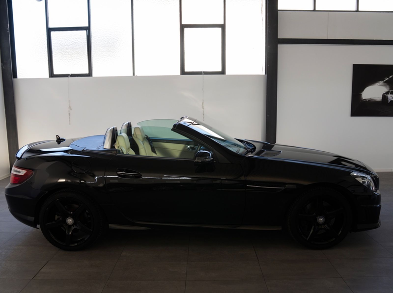 Mercedes-Benz SLK 350 AMG Line *Beige*Keyless*COMMAND*Memory* — photo 4