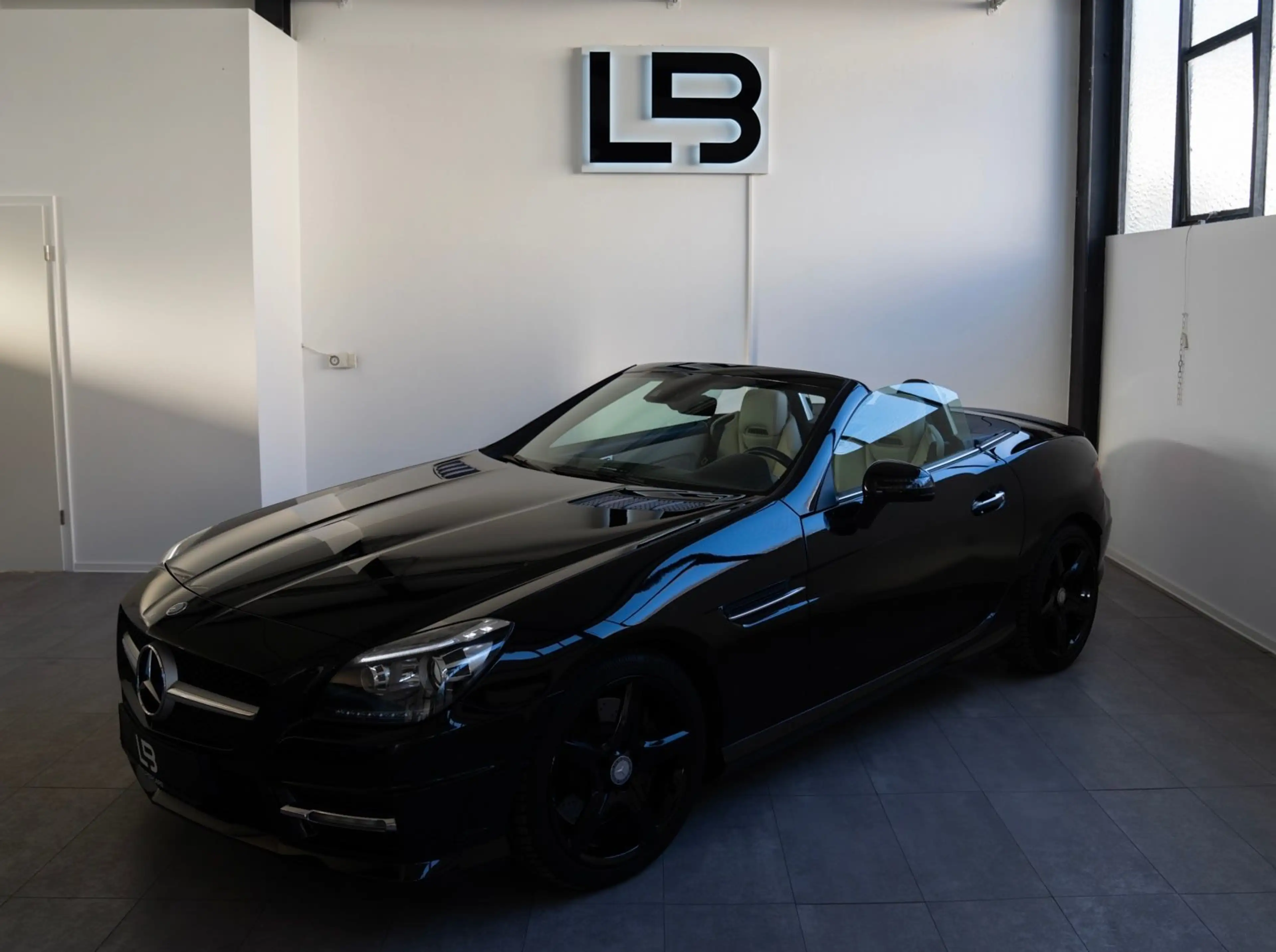 Mercedes-Benz SLK 350 AMG Line *Beige*Keyless*COMMAND*Memory*