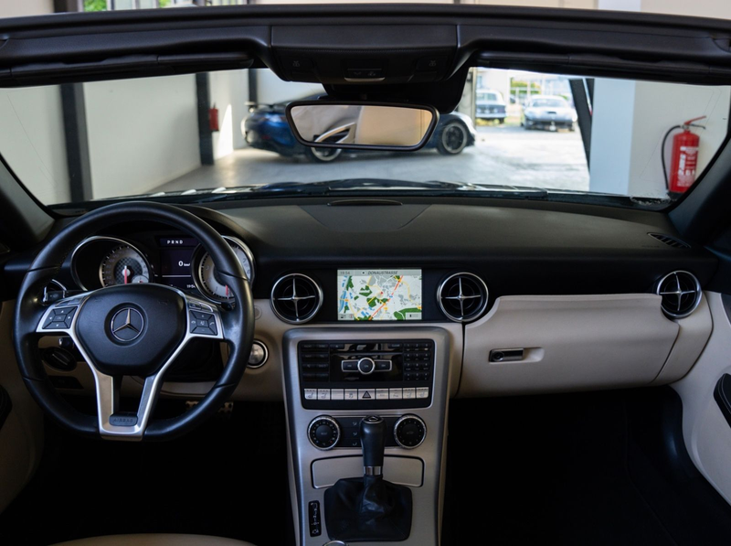 Mercedes-Benz SLK 350 AMG Line *Beige*Keyless*COMMAND*Memory* — photo 14
