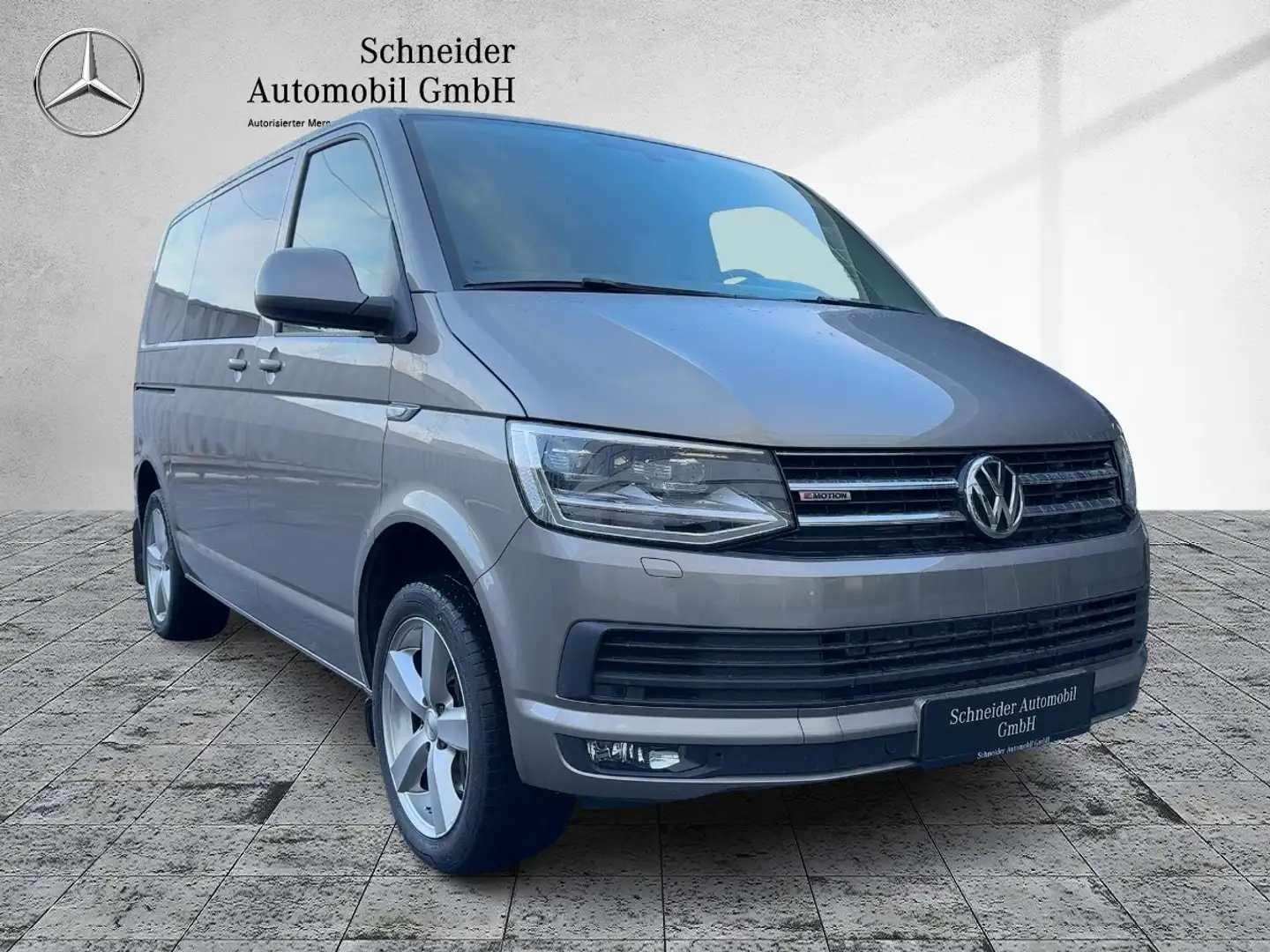 Volkswagen Transporter T6 2.0 TDI 4Motion Caravelle Comfortli Beige - 1