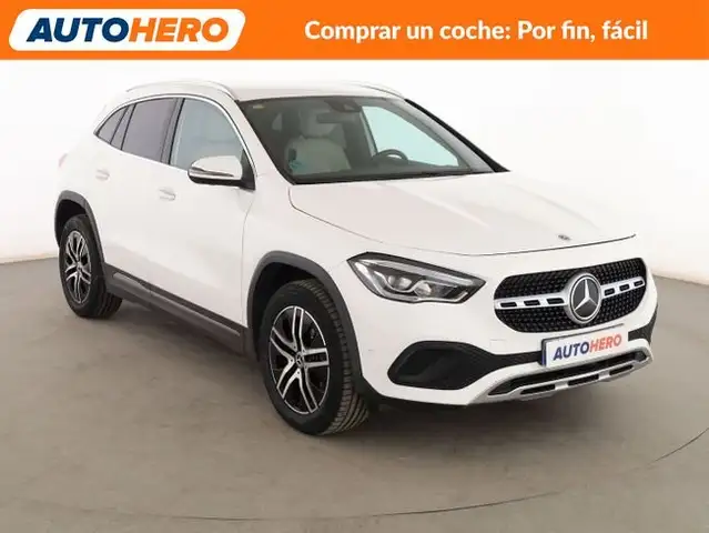 Mercedes-Benz GLA view 8