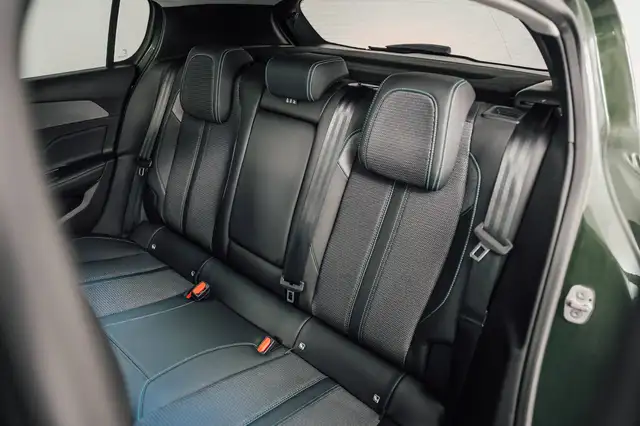 Peugeot 308 view 7
