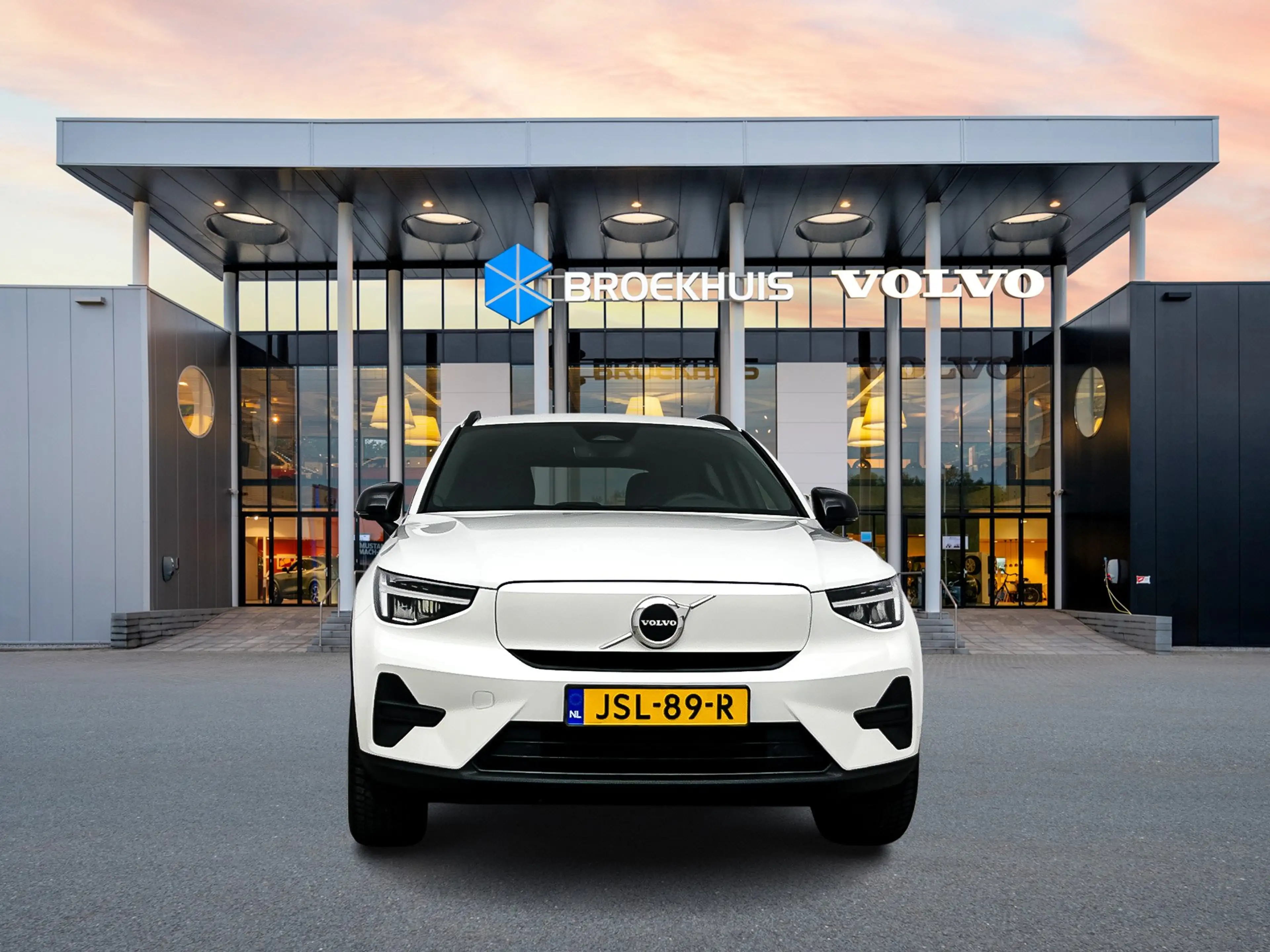 Volvo EX40 Single Motor Extended Range Core 82 kWh | 19" Alls — photo 5