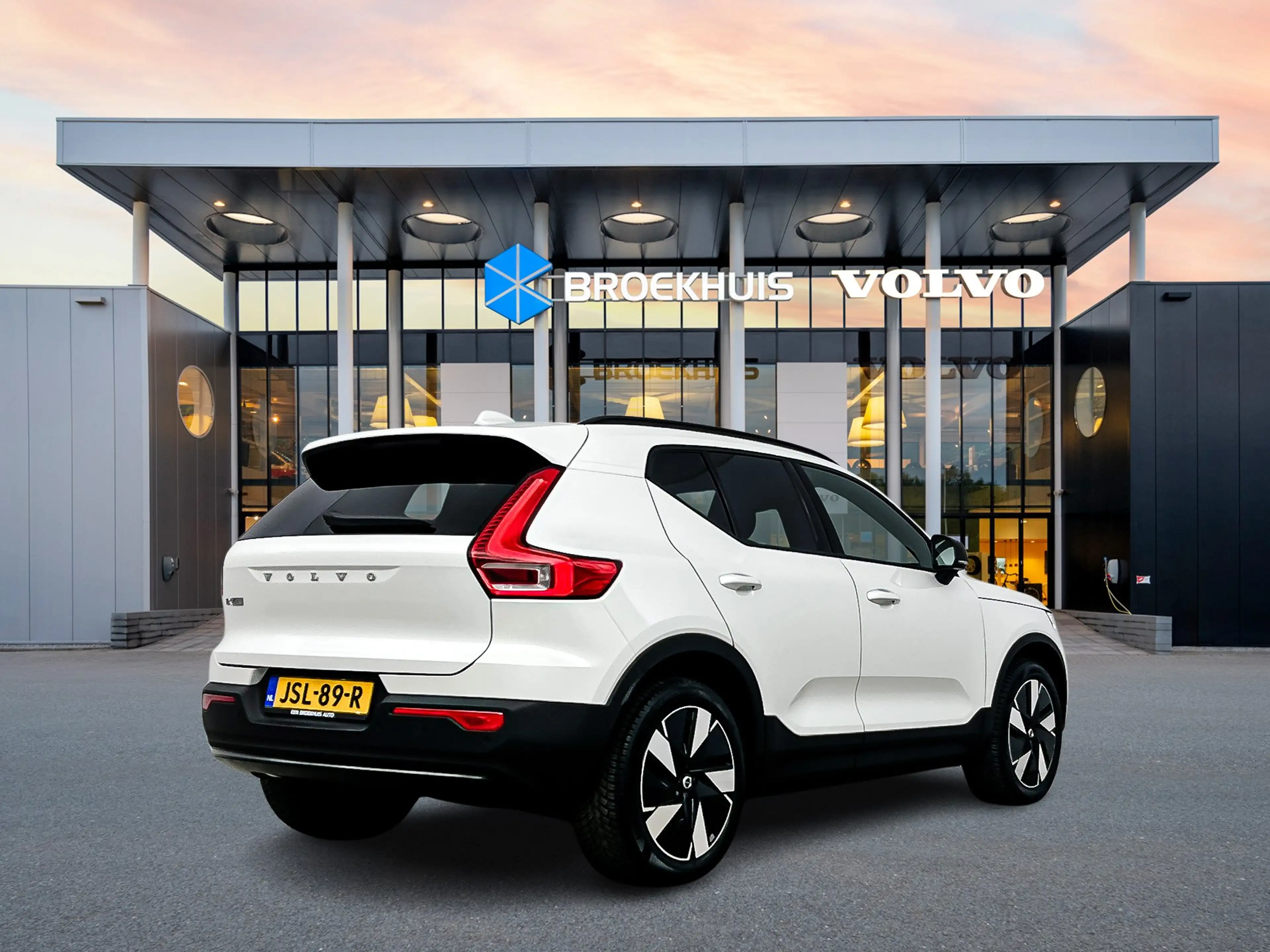 Volvo EX40 Single Motor Extended Range Core 82 kWh | 19" Alls — photo 3