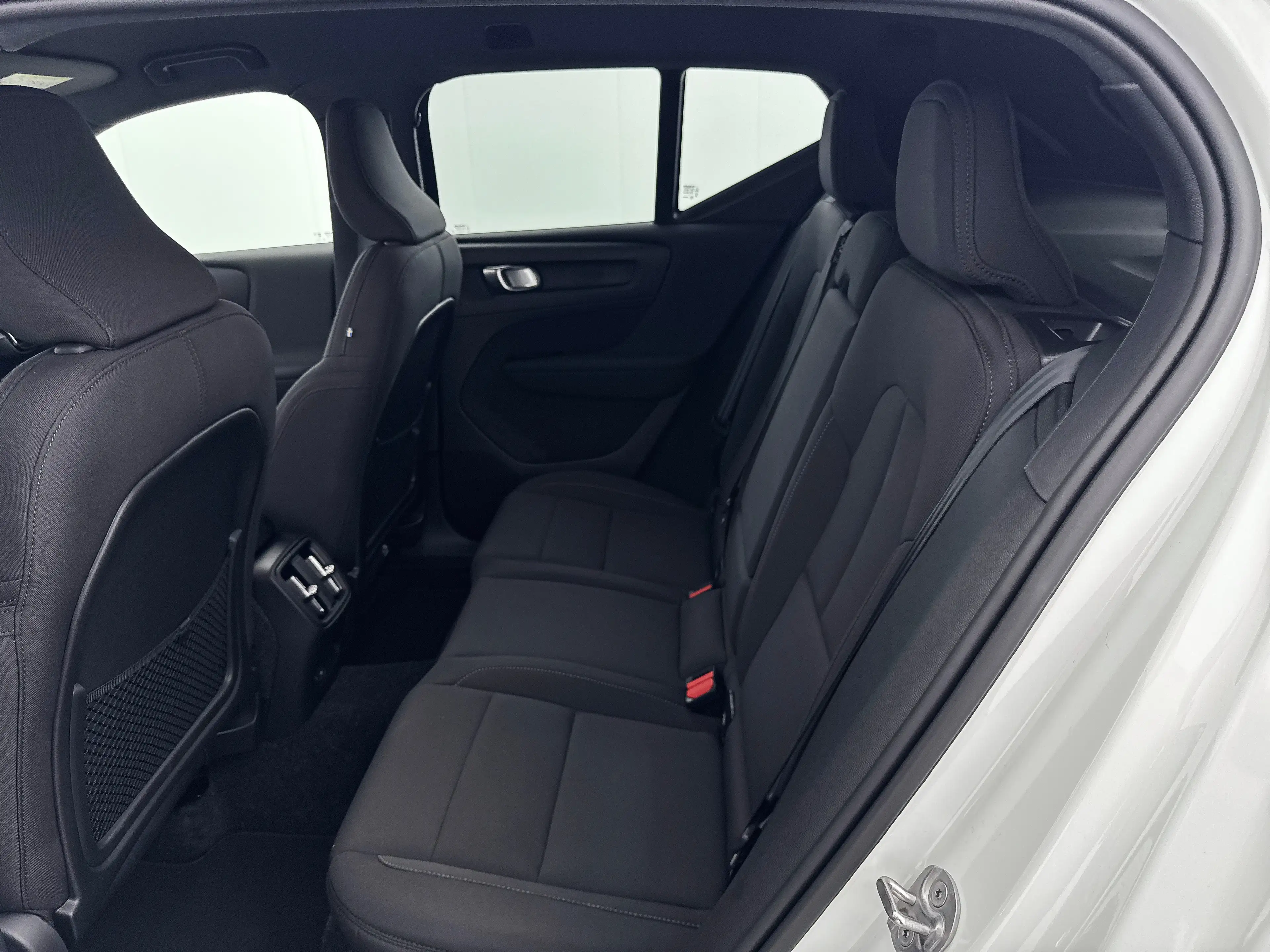 Volvo EX40 Single Motor Extended Range Core 82 kWh | 19" Alls — photo 13