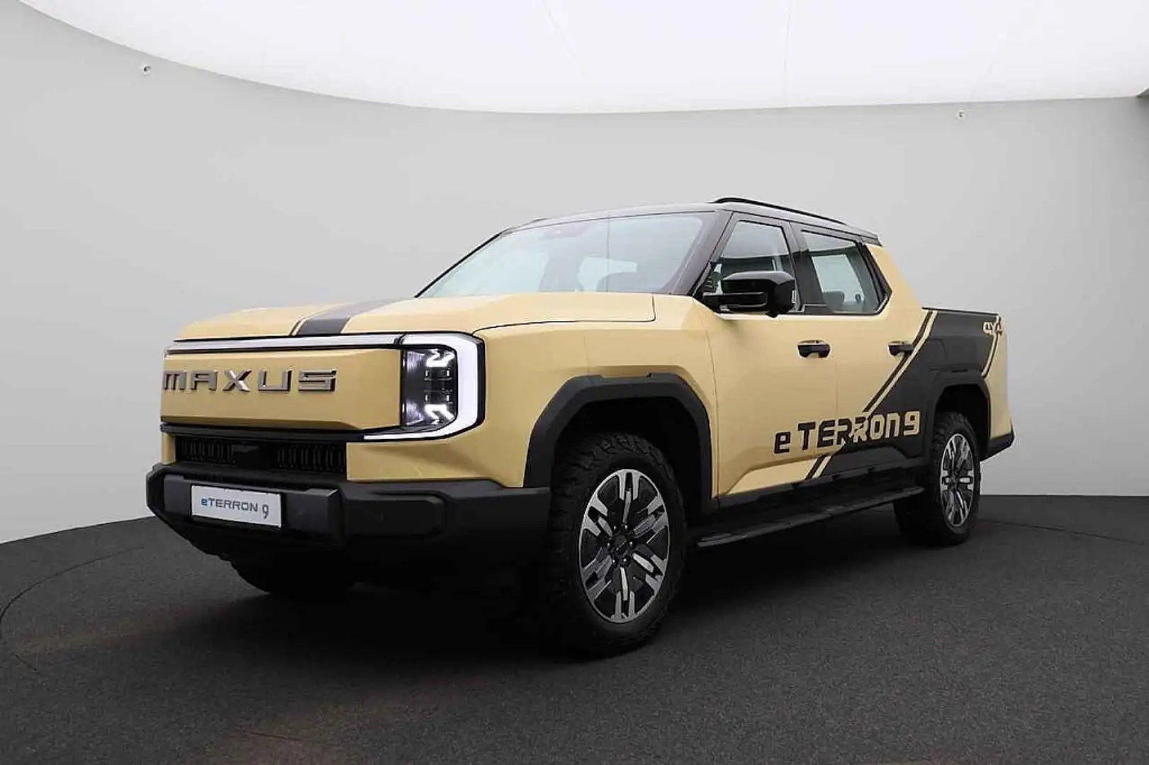 Maxus eTerron 9 Flagship "Black Package" Amarillo - 1