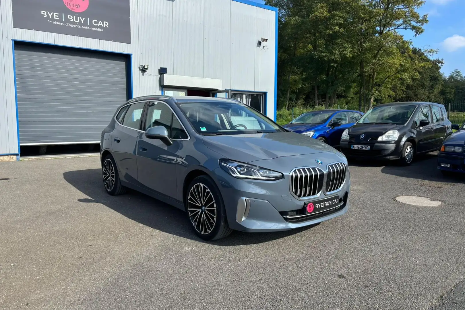 BMW 225 225e ACTIVE TOURER xDrive BVA DKG Luxury GARANTIE 12 MOIS Gris - 2