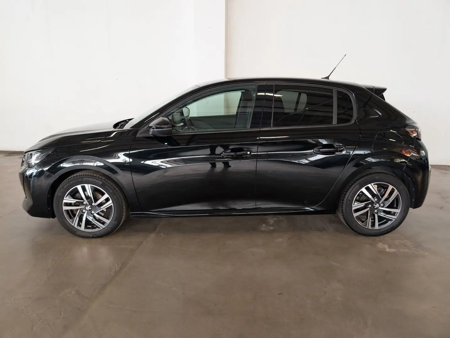 Peugeot 208 1.2 PureTech 100 Allure Schwarz - 2