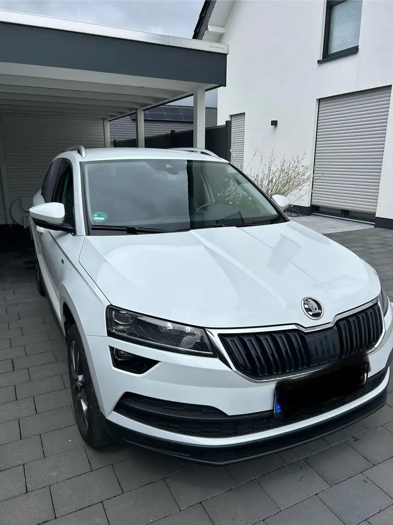 Skoda Karoq Drive 125 White - 1