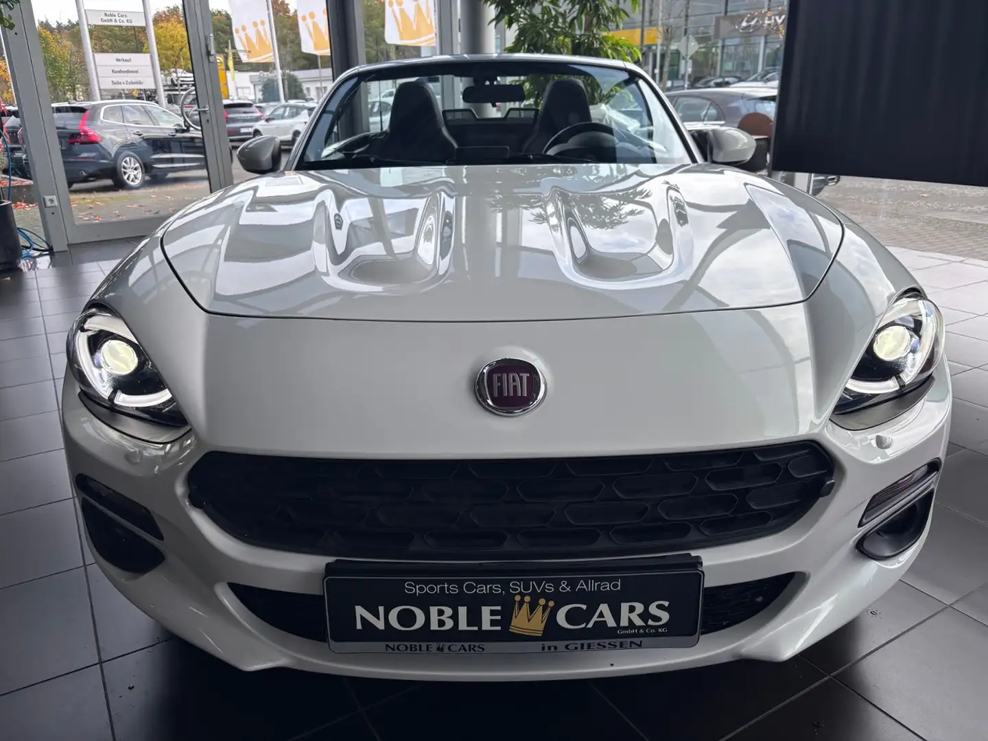 Fiat 124 Spider Lusso LED NAVI ALU Weiß - 2