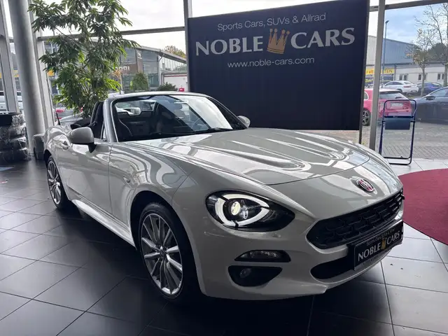 Fiat 124 Spider Lusso LED NAVI ALU