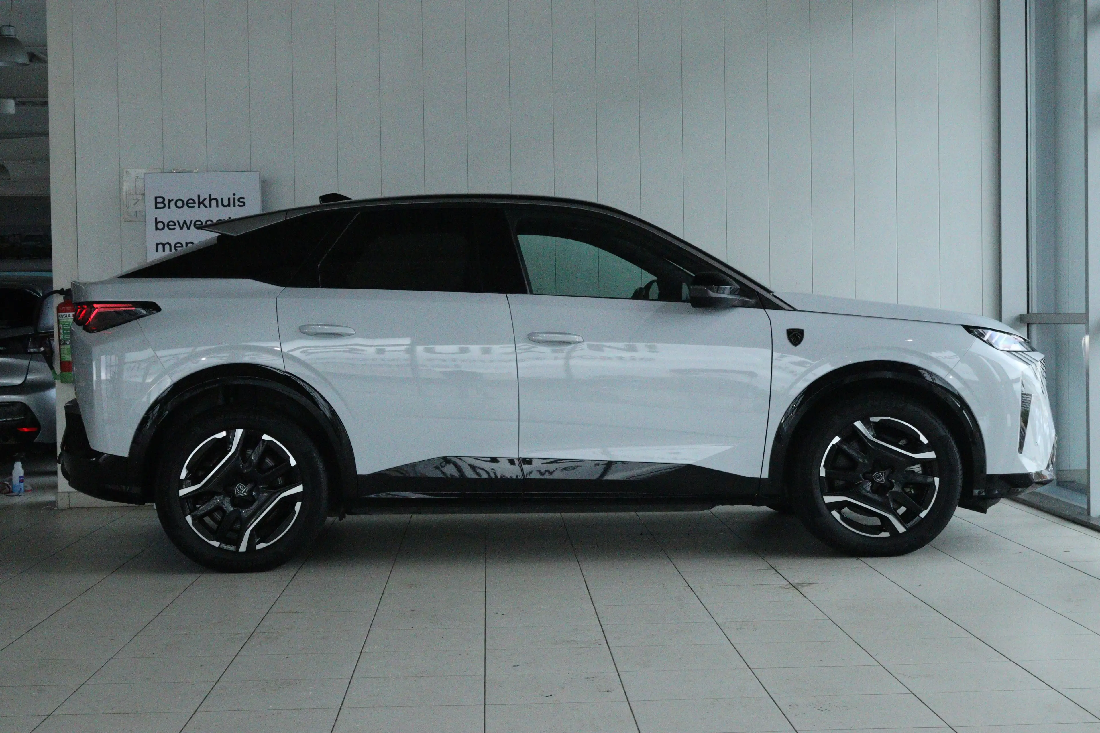 Peugeot 3008 e-3008 GT 73 kWh | SOH 94% | Adapt. Cruise | Stoel — photo 14