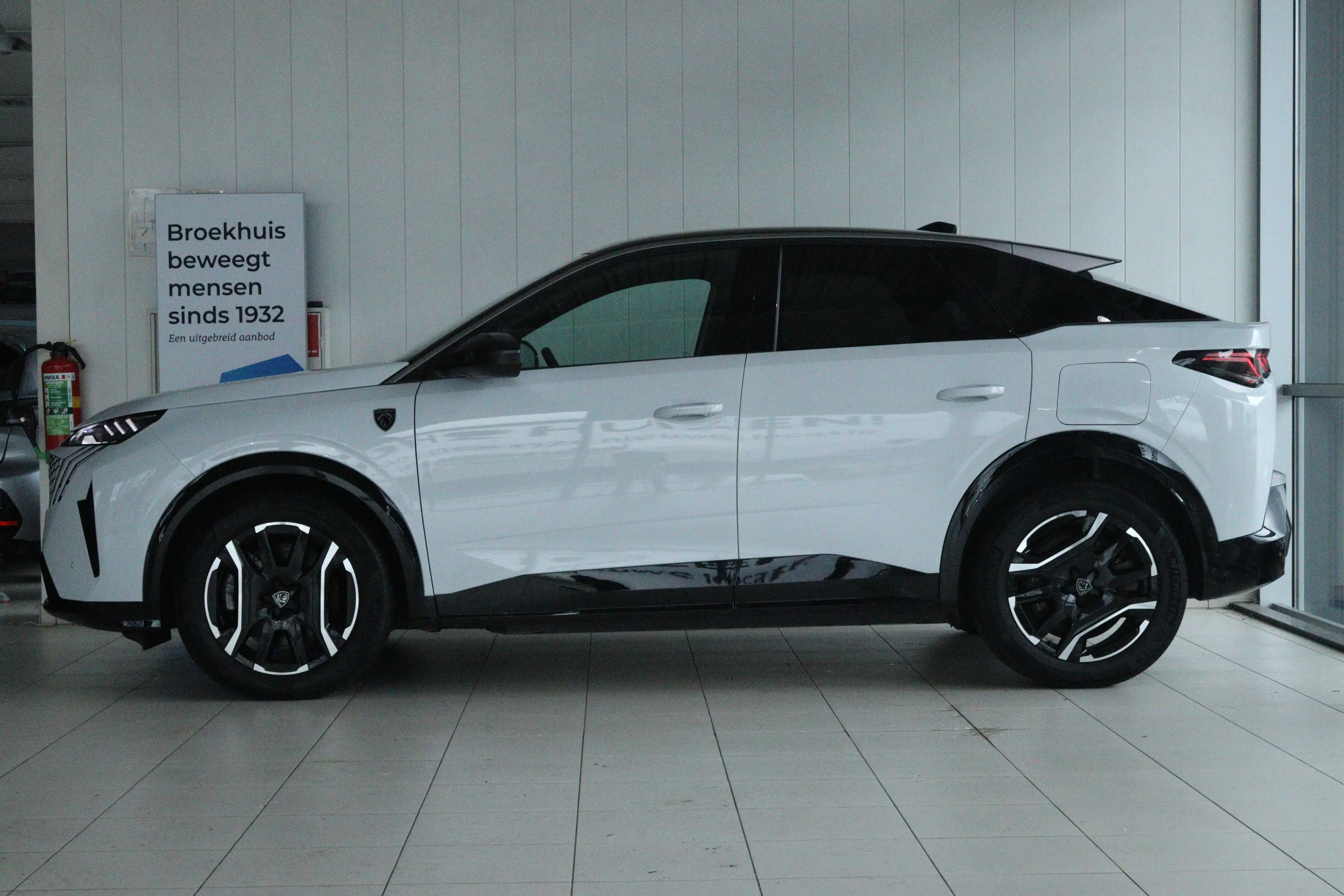 Peugeot 3008 e-3008 GT 73 kWh | SOH 94% | Adapt. Cruise | Stoel — photo 12