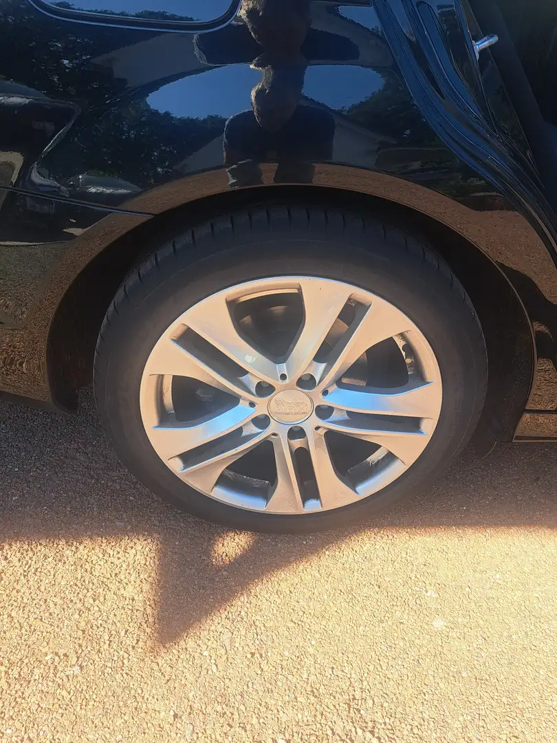 Mercedes-Benz C 180 C-Klasse CGI BlueEFFICIENCY Avantgarde Černá - 2