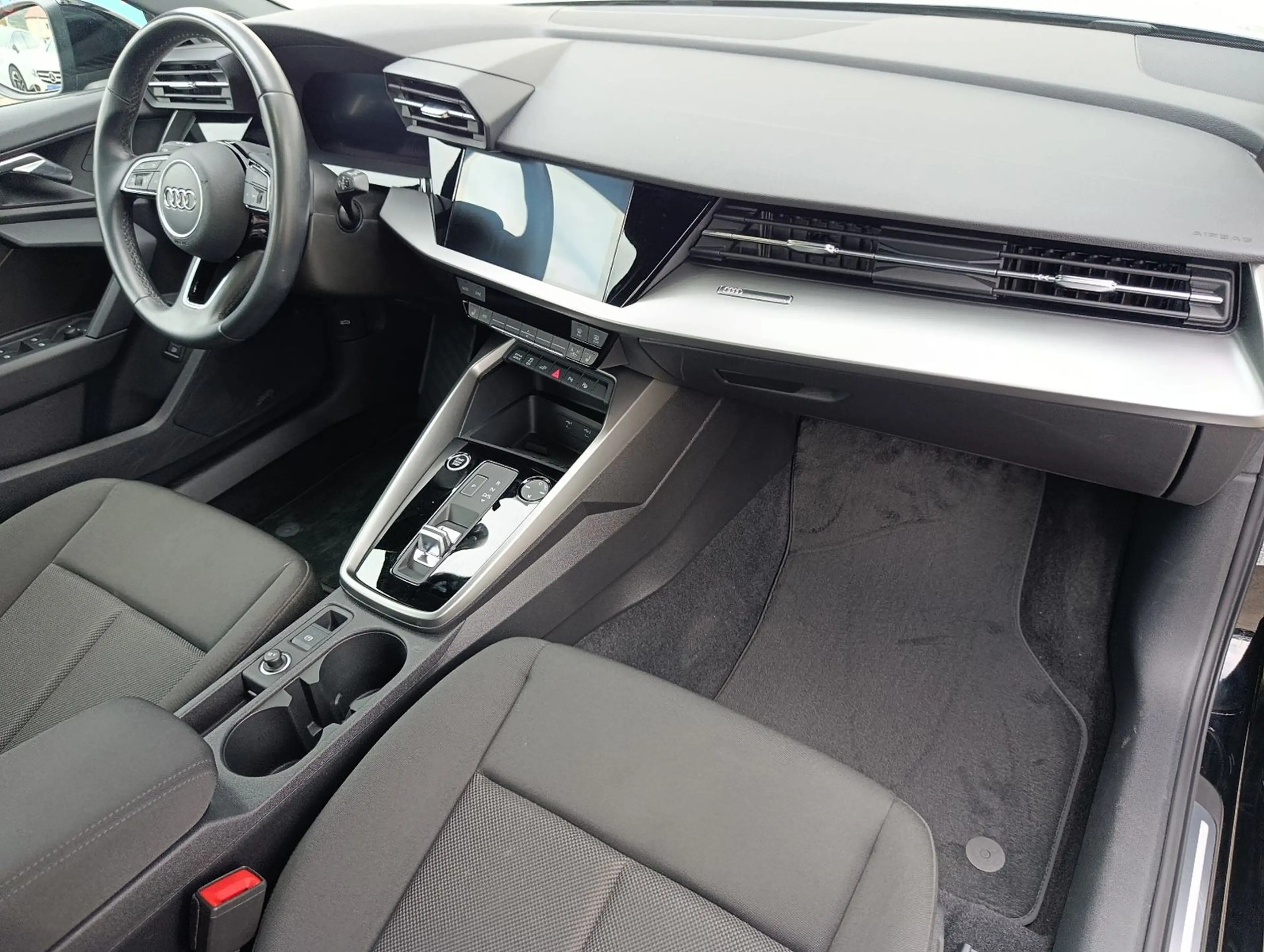 Audi A3 Sportback 40 TFSI e Navi RFK LED DAB — photo 13