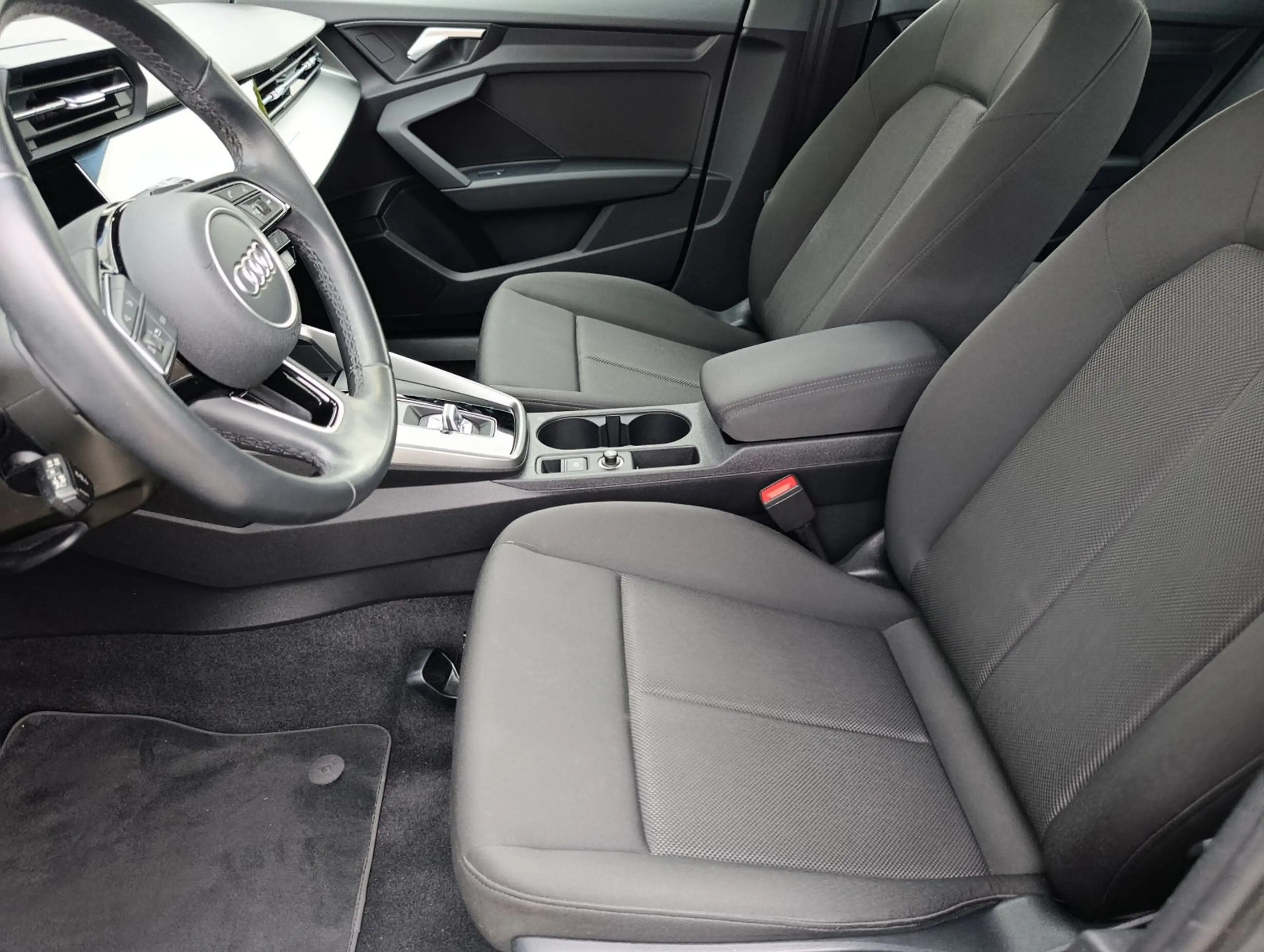 Audi A3 Sportback 40 TFSI e Navi RFK LED DAB — photo 12