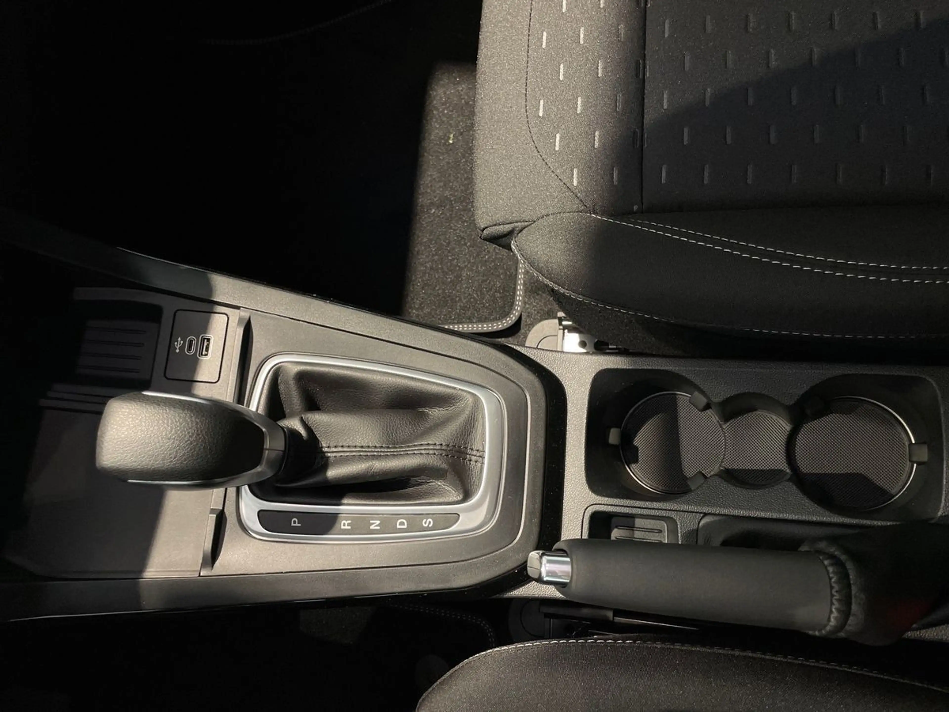 Ford Puma Titanium Ecoboost — photo 14