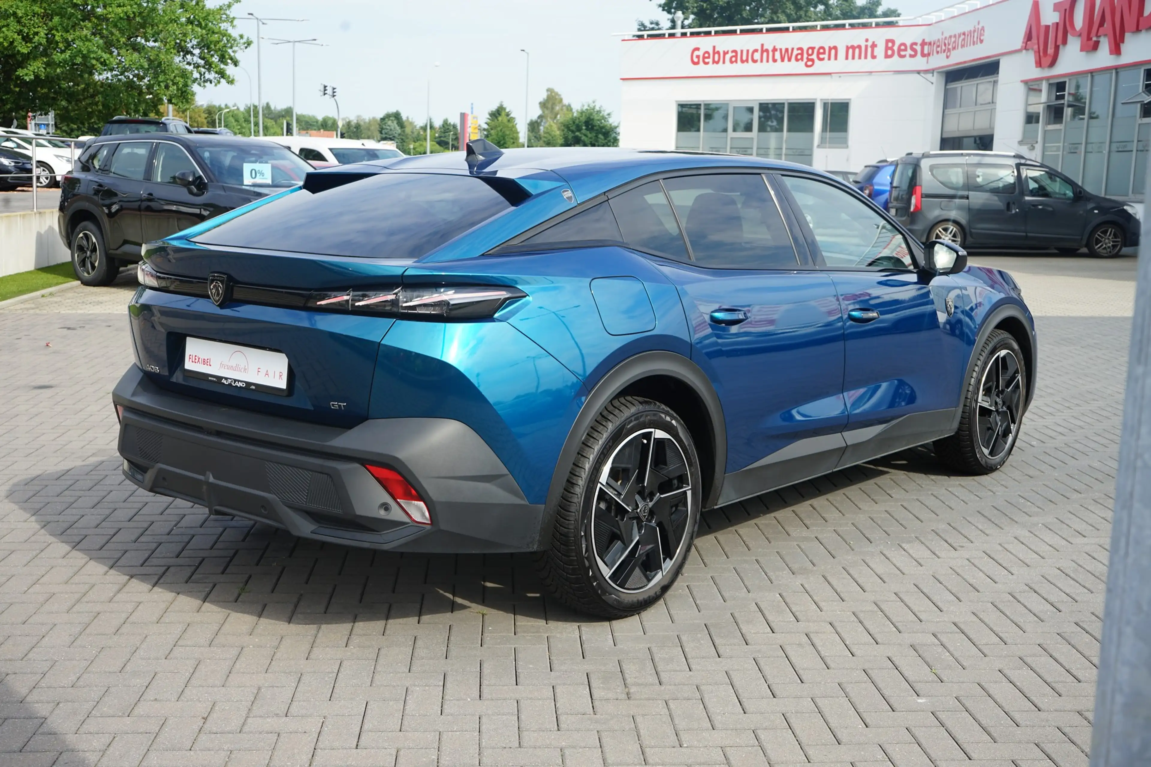 Peugeot 408 1.2 12V e-THP GT-Line LED Navi Kamera ACC — photo 6