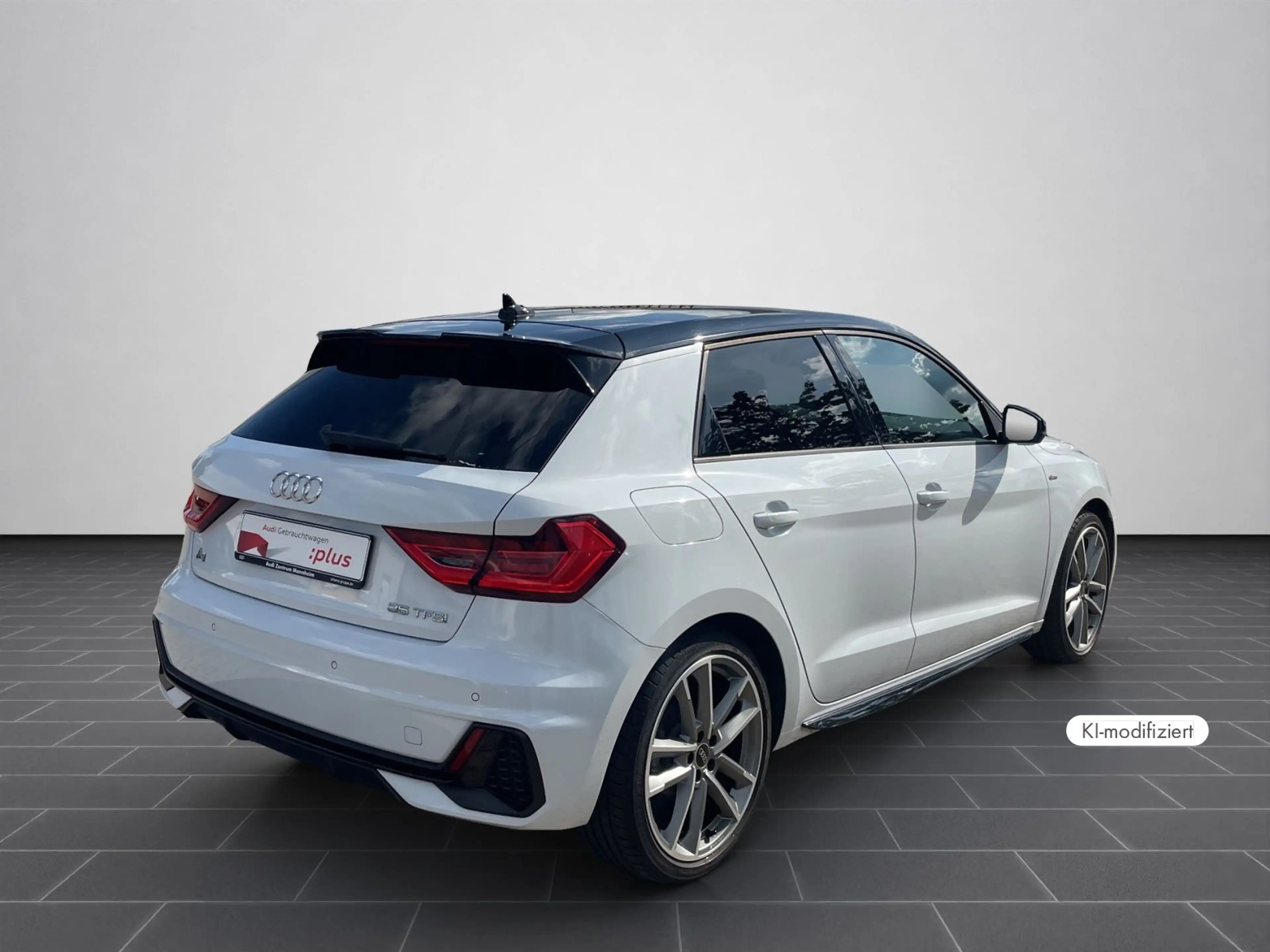 Audi A1 S line 35 TFSI 110 kW S tronic LED — photo 2