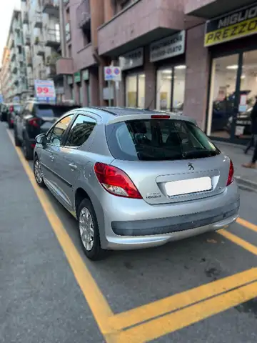 Peugeot 207 view 2