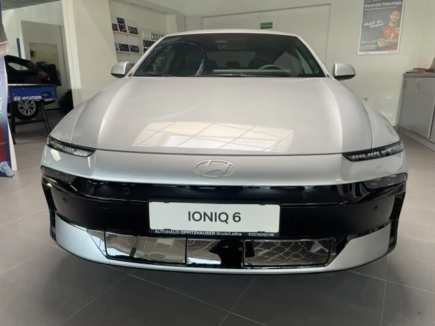 Hyundai IONIQ 6 Ioniq 6 Elektro 84kWh Comfort Line Silber - 2