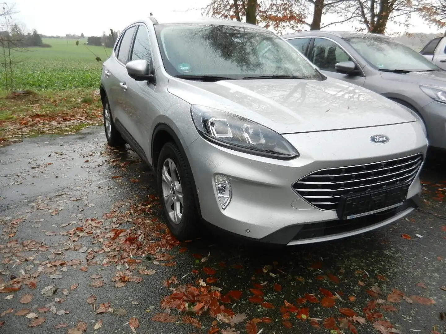 Ford Kuga Titanium Silber - 2