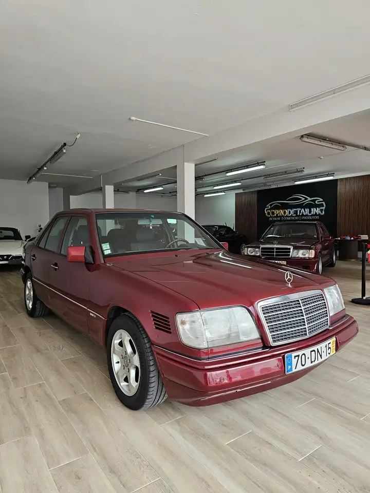 Mercedes-Benz E-Class E 250 1995