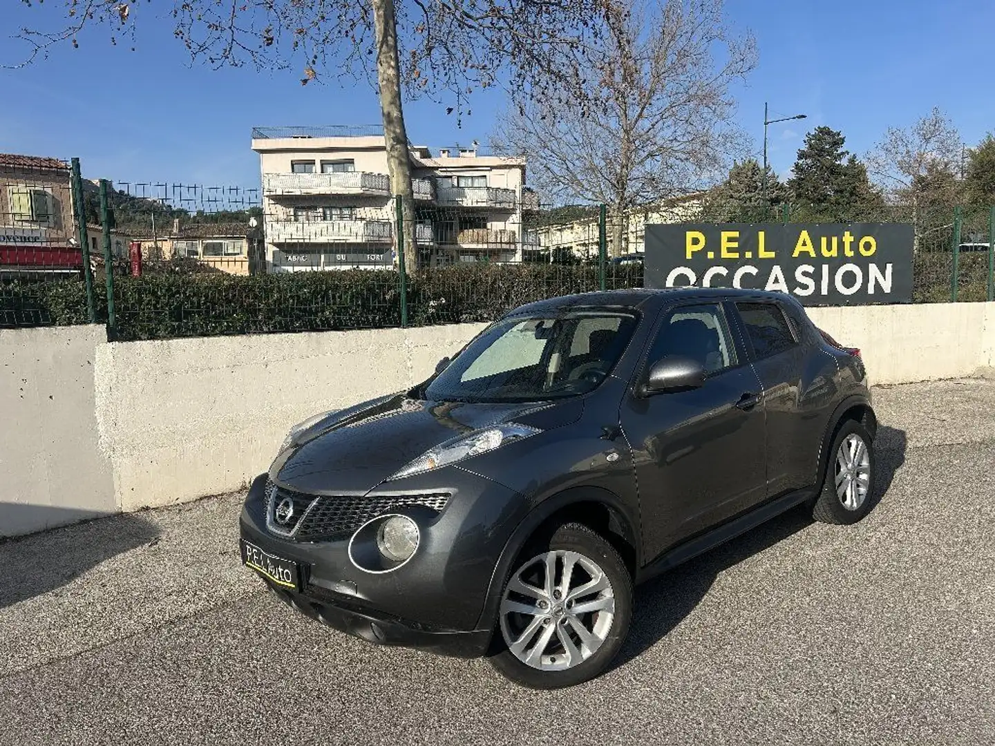 Nissan Juke 1.6e DIG-T 190 Acenta Grau - 1