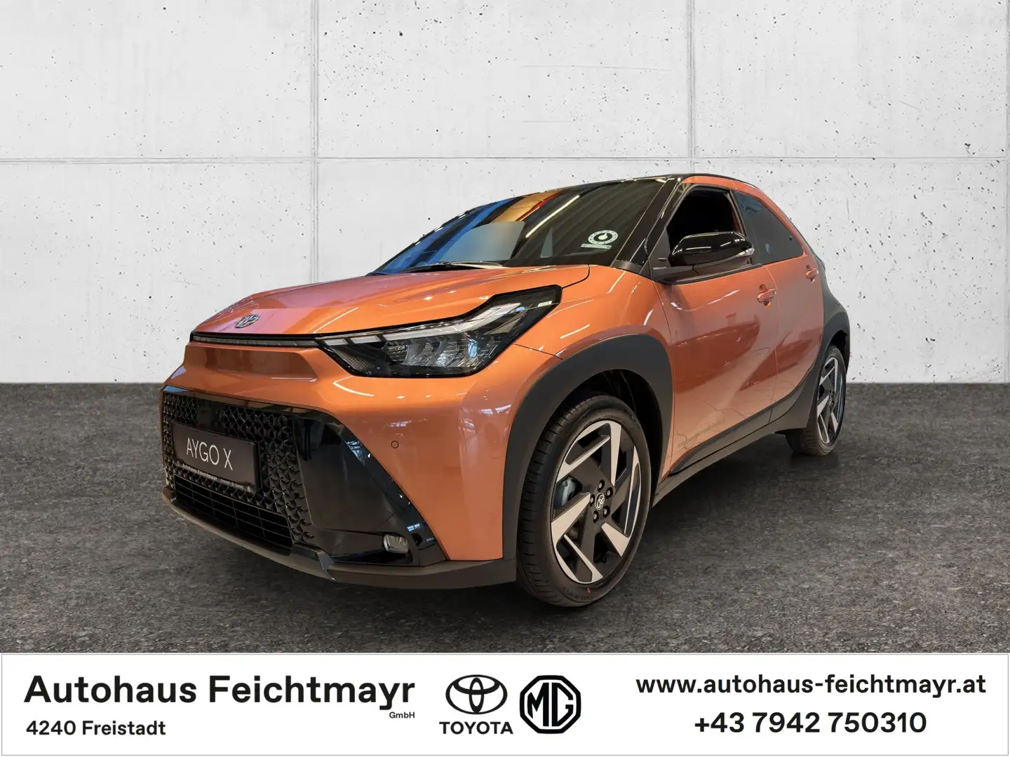 Toyota Aygo X X 1,5 VVT-i Lounge 5t. Beige - 1