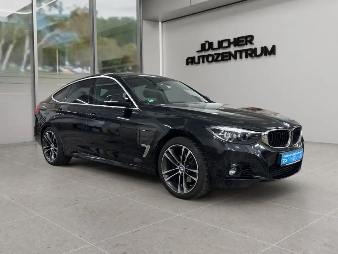 BMW 330 GT xDrive M-Paket Sport Schwarz - 1