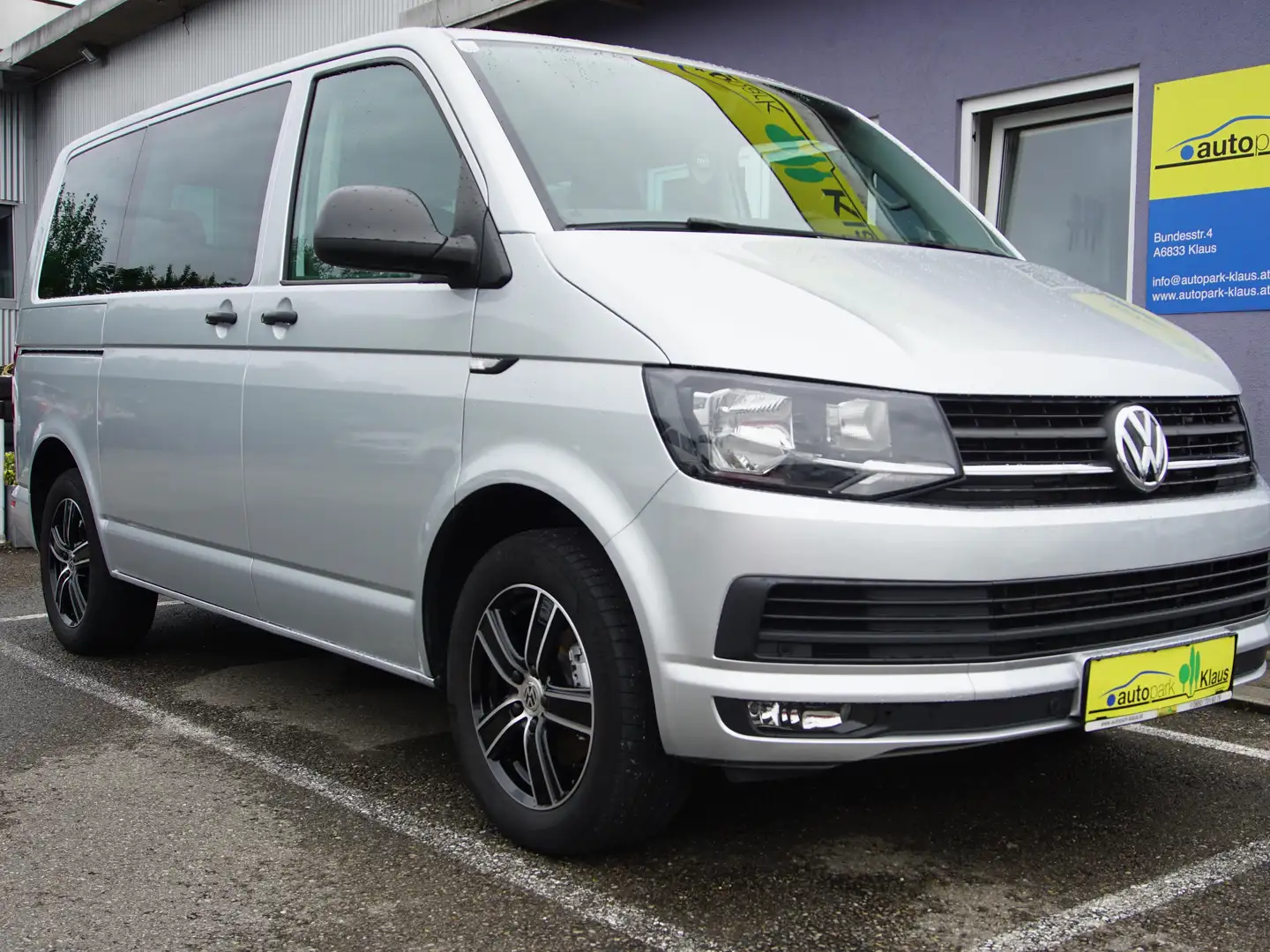 Volkswagen T6 Multivan Multivan Trendline Grau - 1