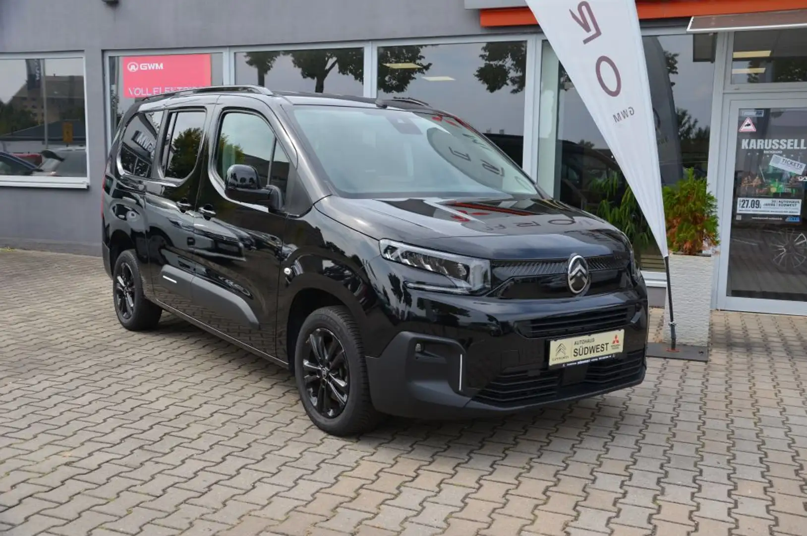 Citroen Berlingo XL BlueHDi 130 EAT8 MAX 7Sitze Schwarz - 1