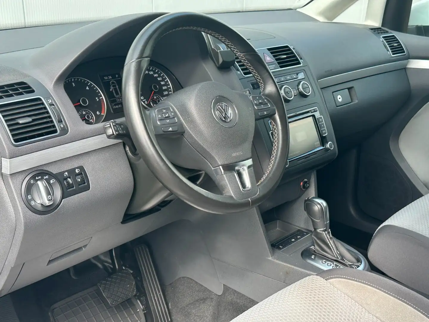 Volkswagen Touran CrossTouran 2.0 TDI DSG 1. HAND AHK KLIMA SZH Blanc - 2