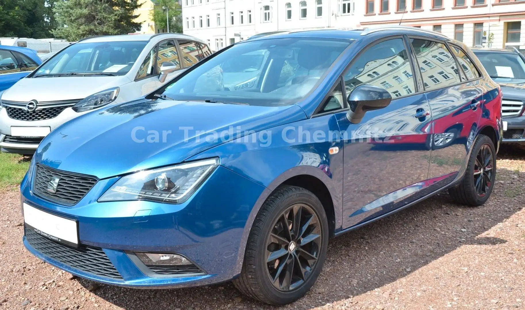 SEAT Ibiza ST 1.4 16V Xenon Navi Leder Klimaautomatik Blau - 1