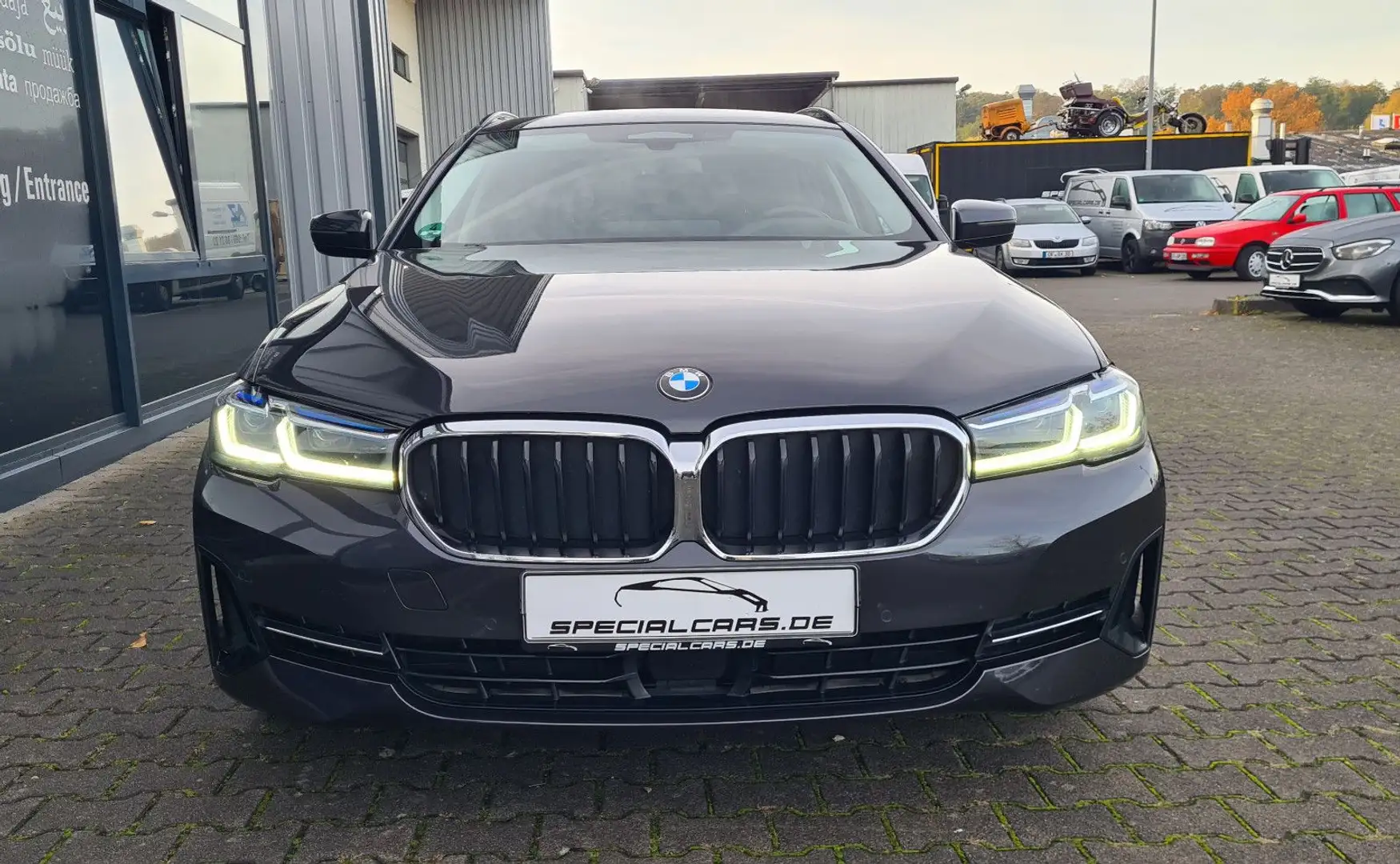 BMW 520 d xDrive - DriAssPro - HUD - LASER - STANDHZG Gris - 2