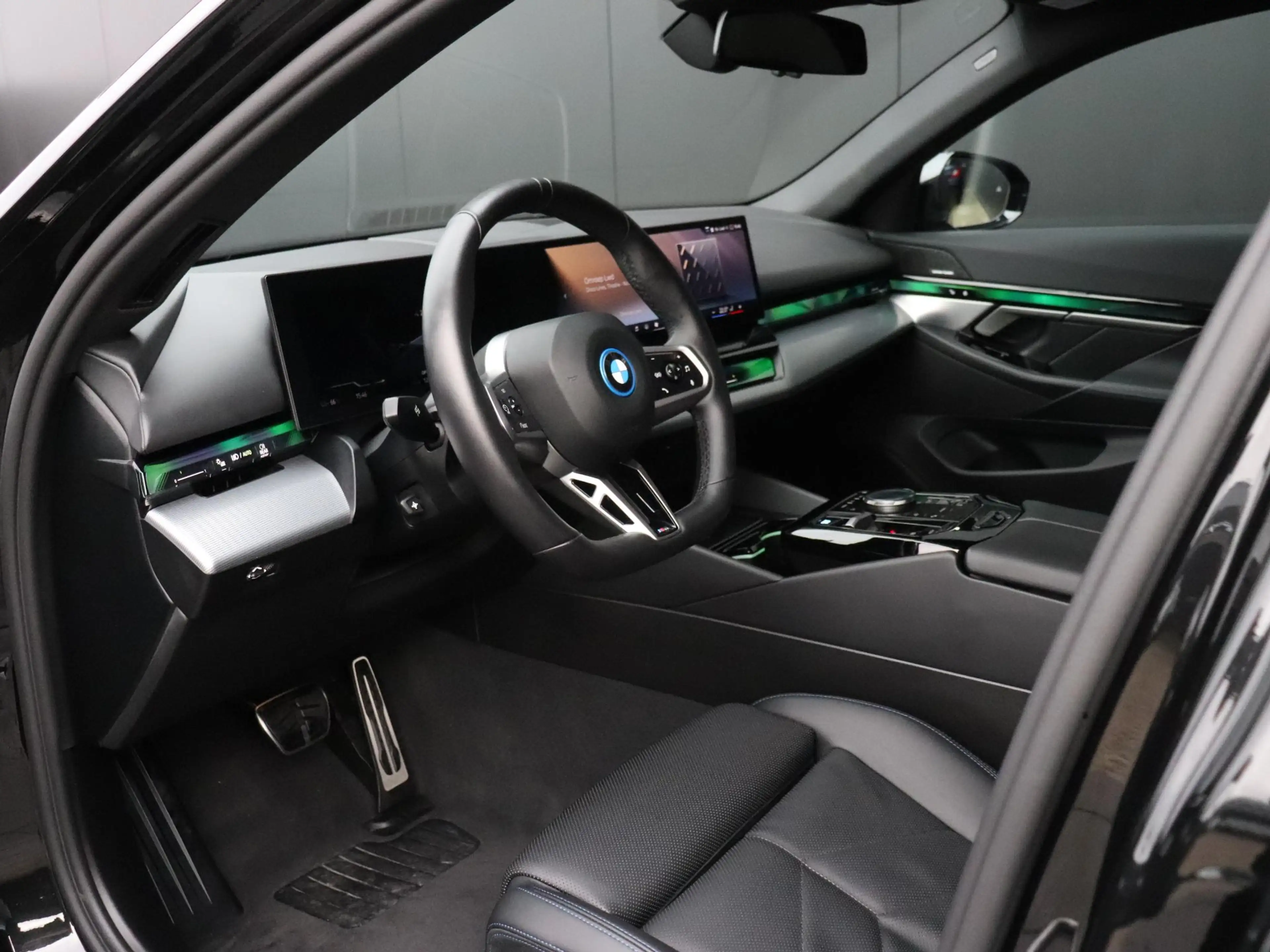 BMW i5 eDrive40 M-SPORT 84kWh | LEDER | MEMORY | PANO | H — photo 14