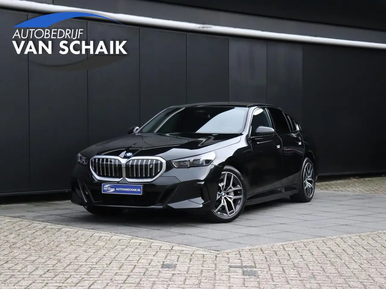 BMW i5