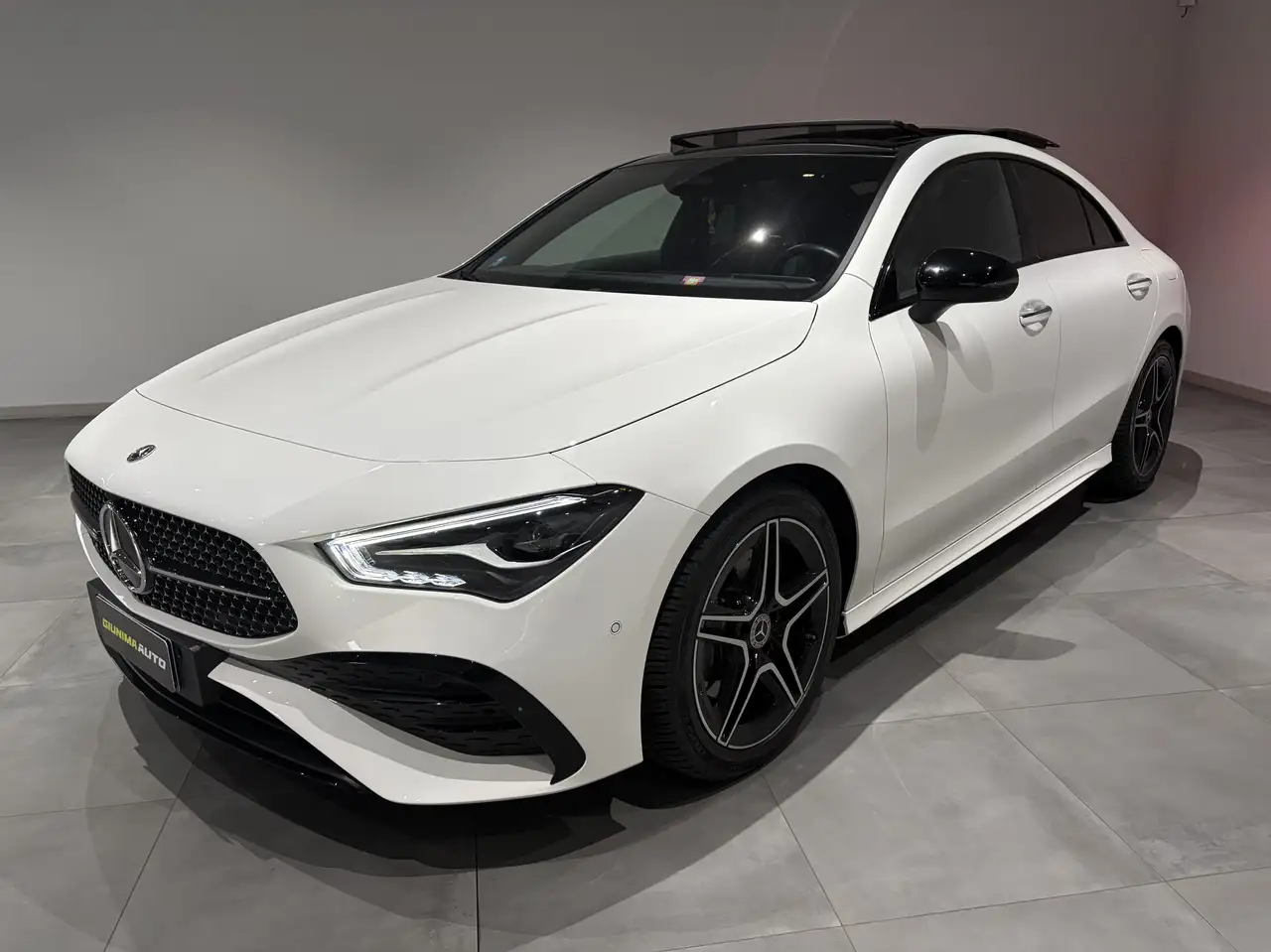 Mercedes-Benz CLA 200